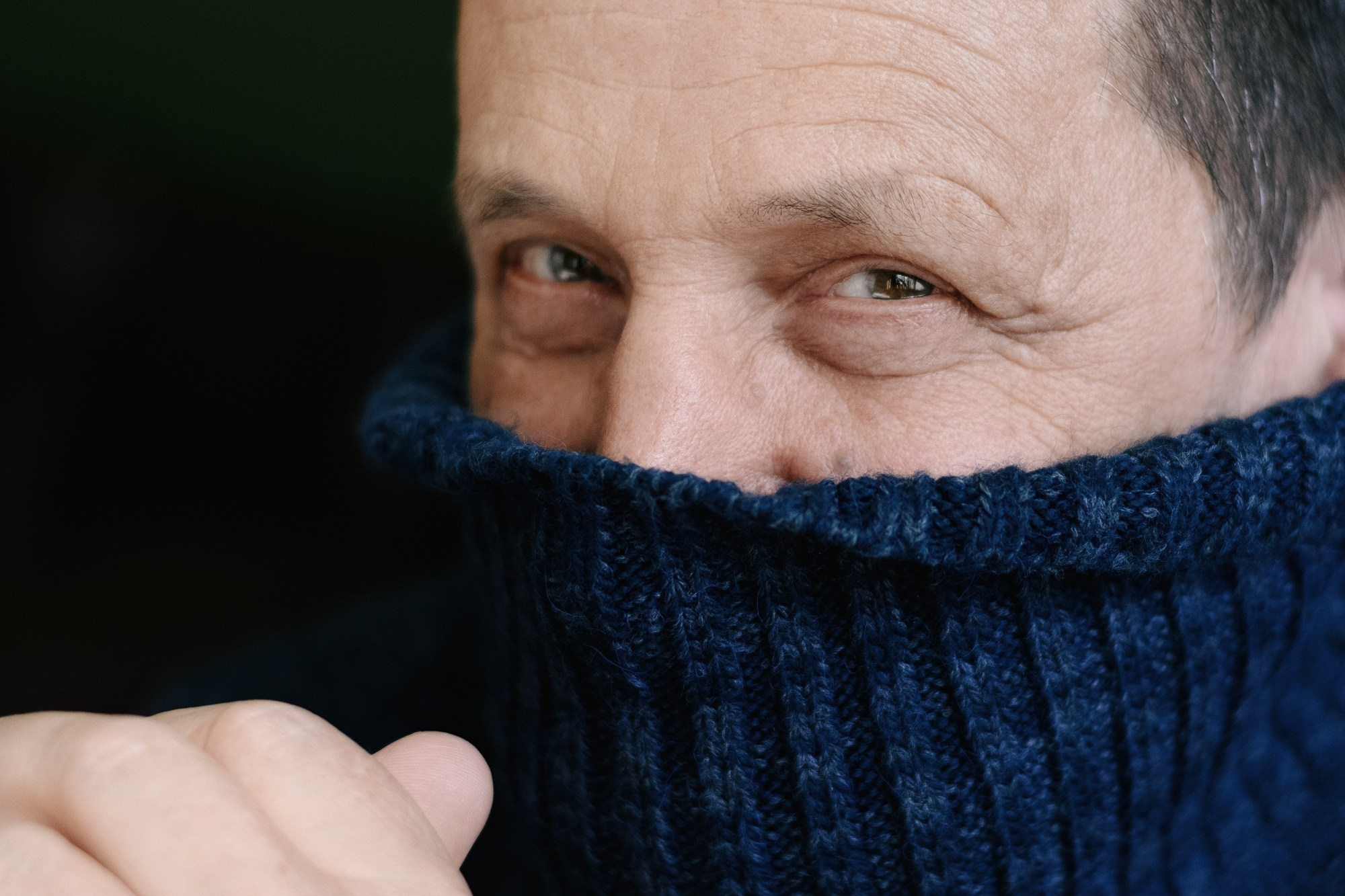 Фотосессия для папы в подарок: Мужской портрет в студии Тюмень. Портретный фотограф Тюмень Дарья Мустафина