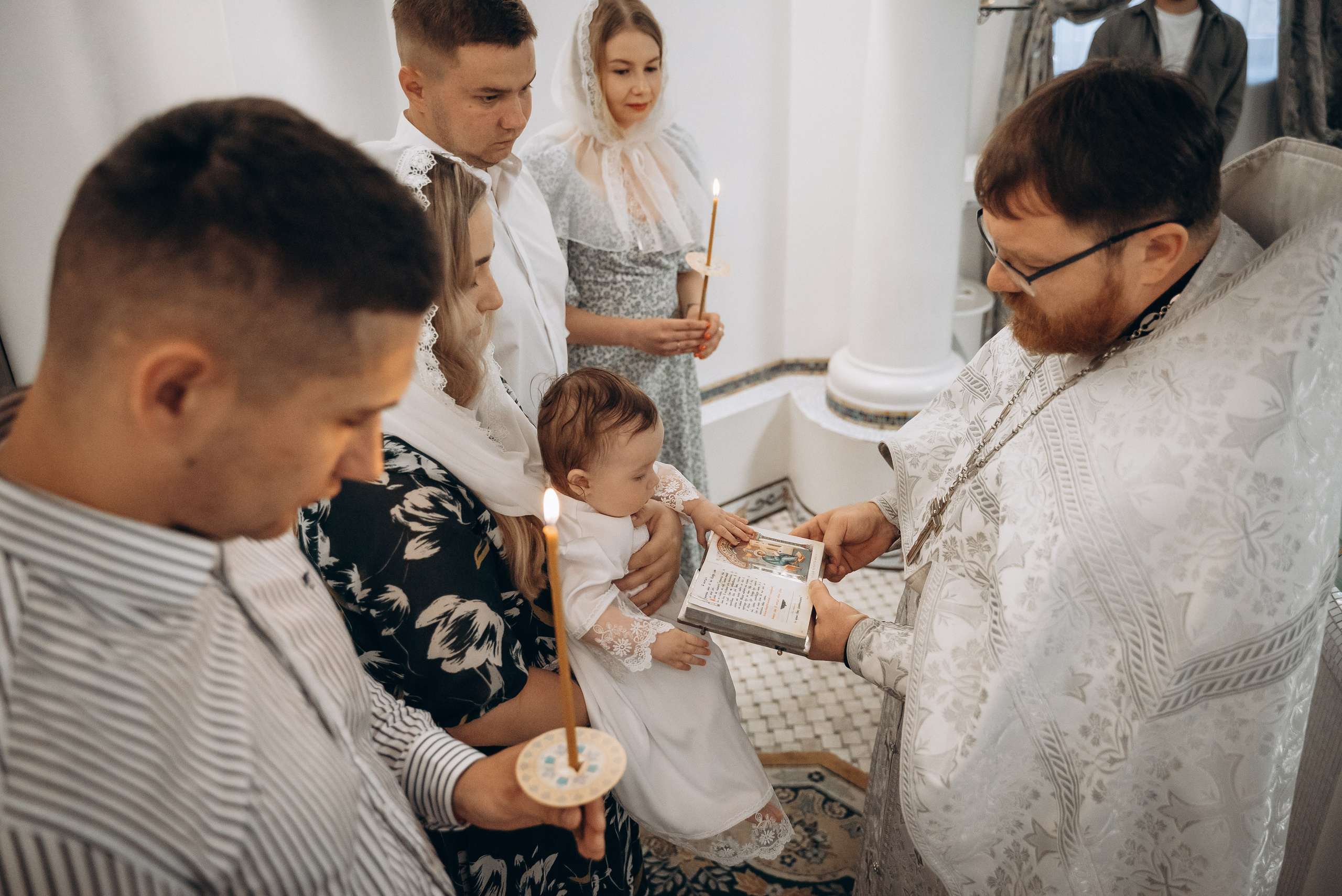 Крещение Варюши (Храм Святой Живоначальной Троицы). Семейный фотограф в Минске Дарья Дреко