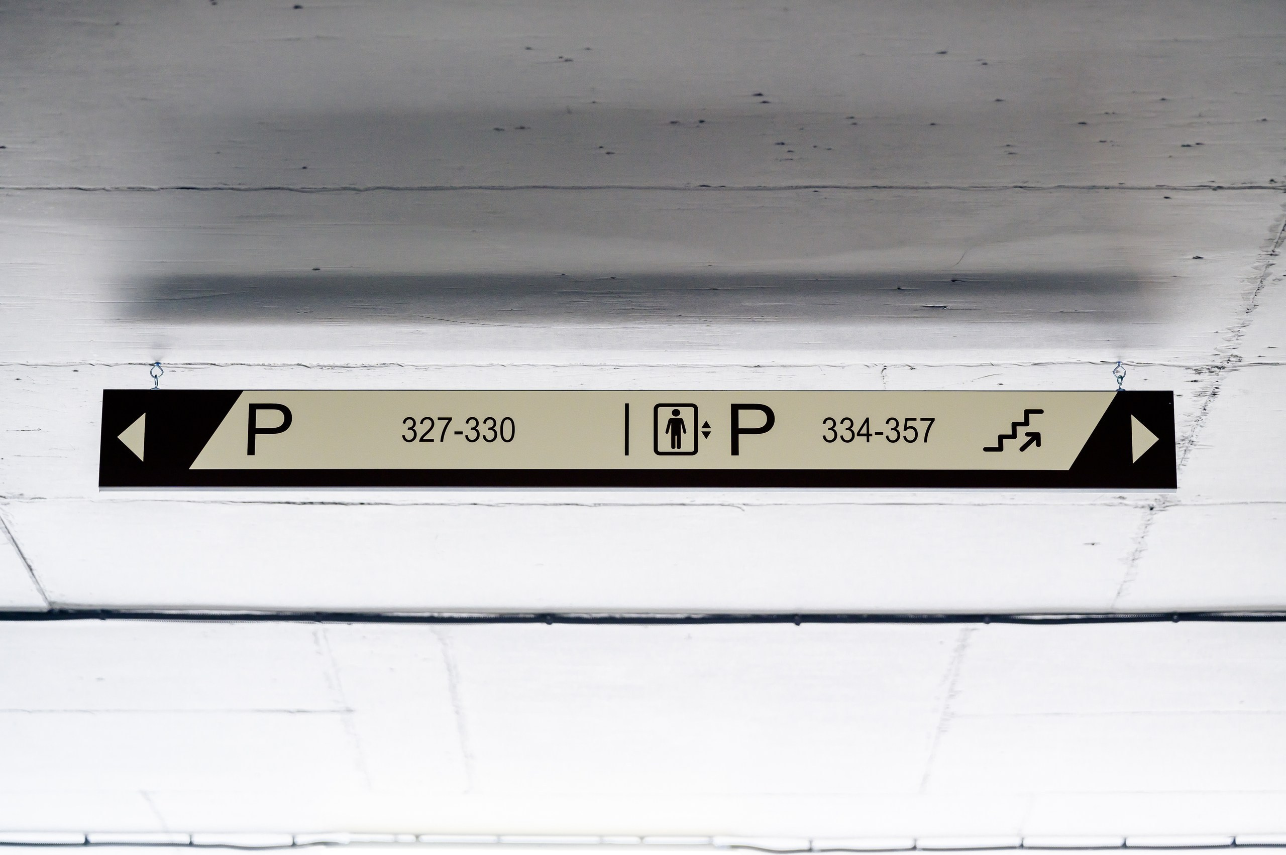 Интерьерная реклама. NOVA / РЕКЛАМА