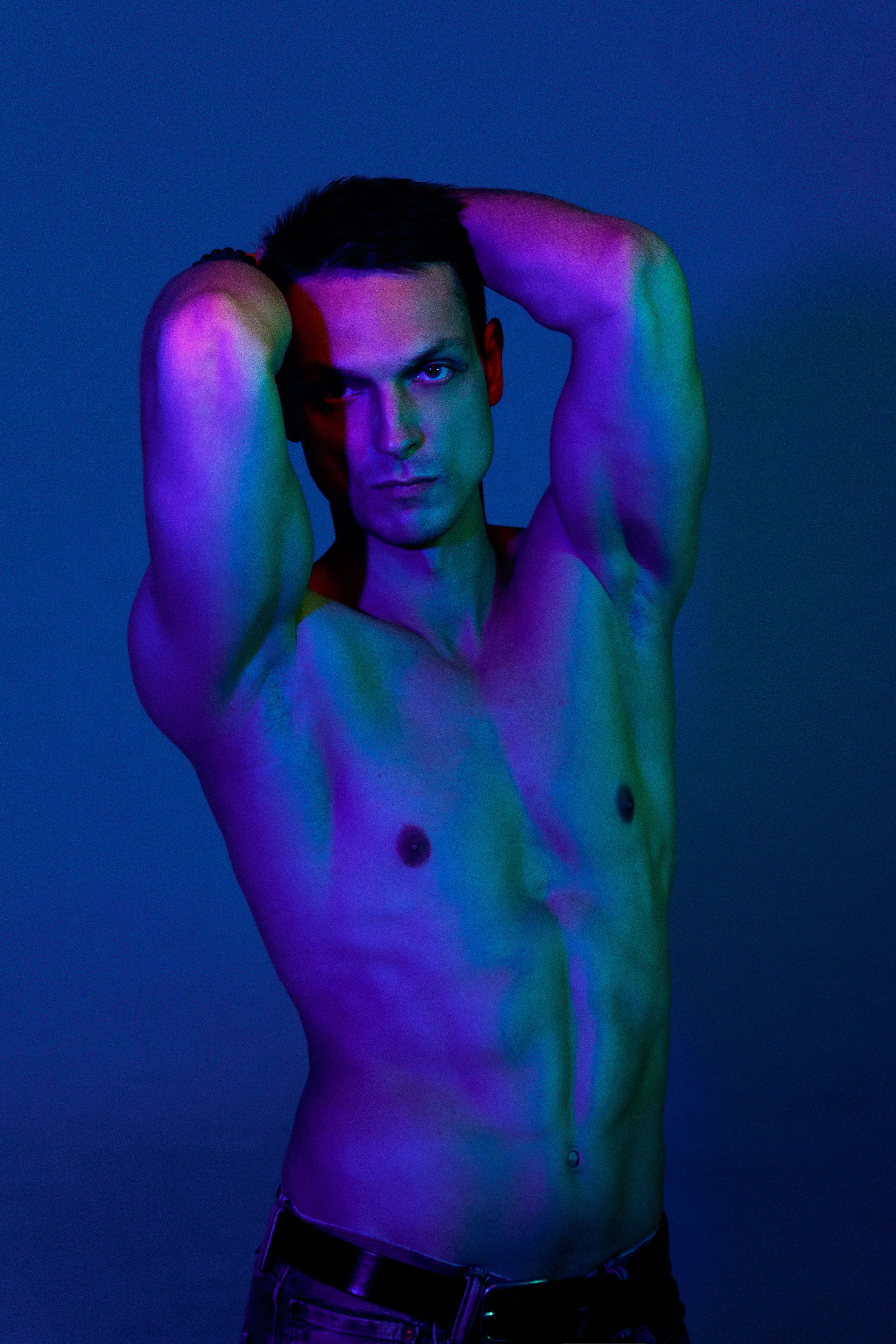 Александр. Фотосессия на циклораме. Фотограф в Москве Сергей Мирошников