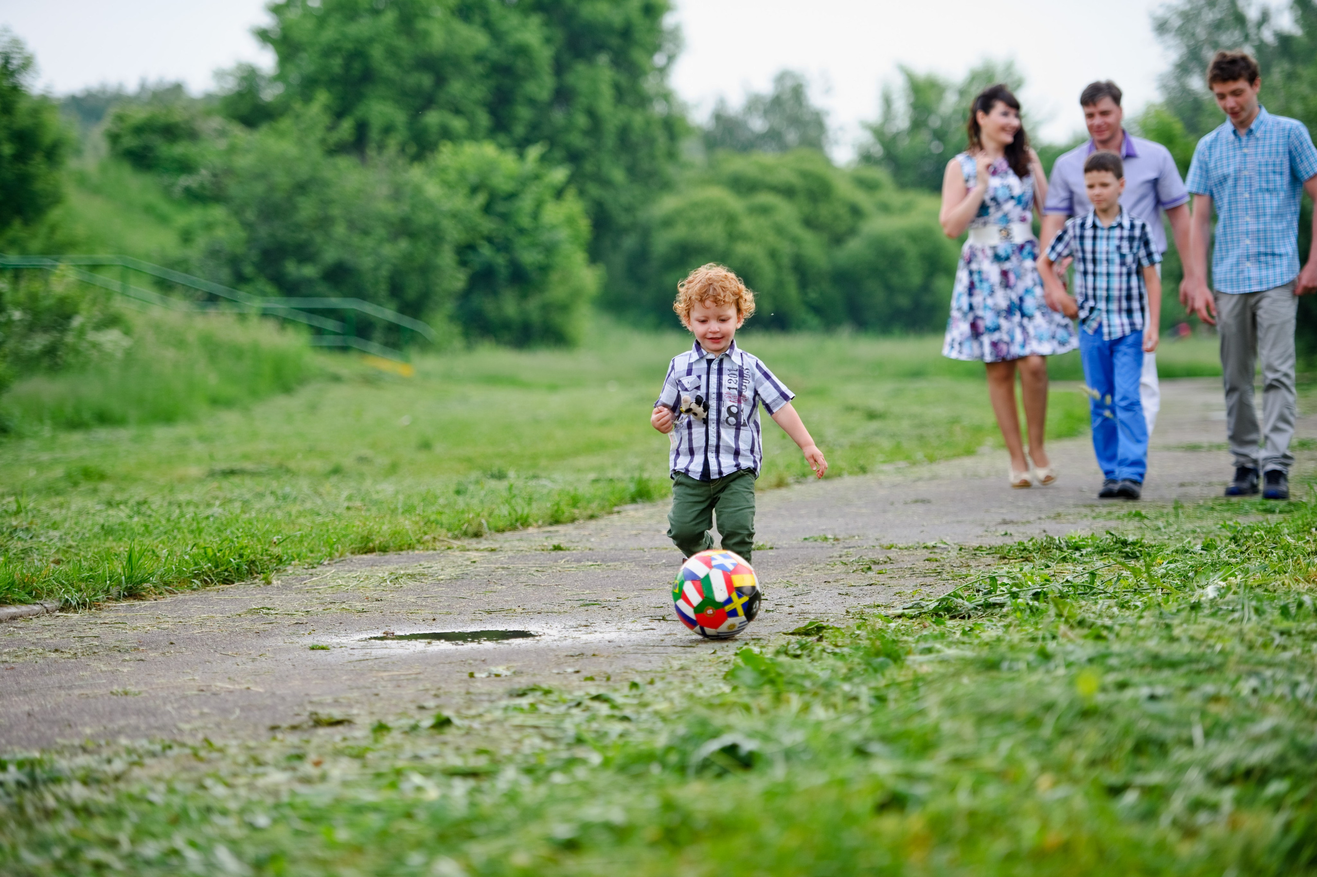 Лада, Дмитрий и 3 сына. Прогулка, Москва. Семейный фотограф Анна Дубовская