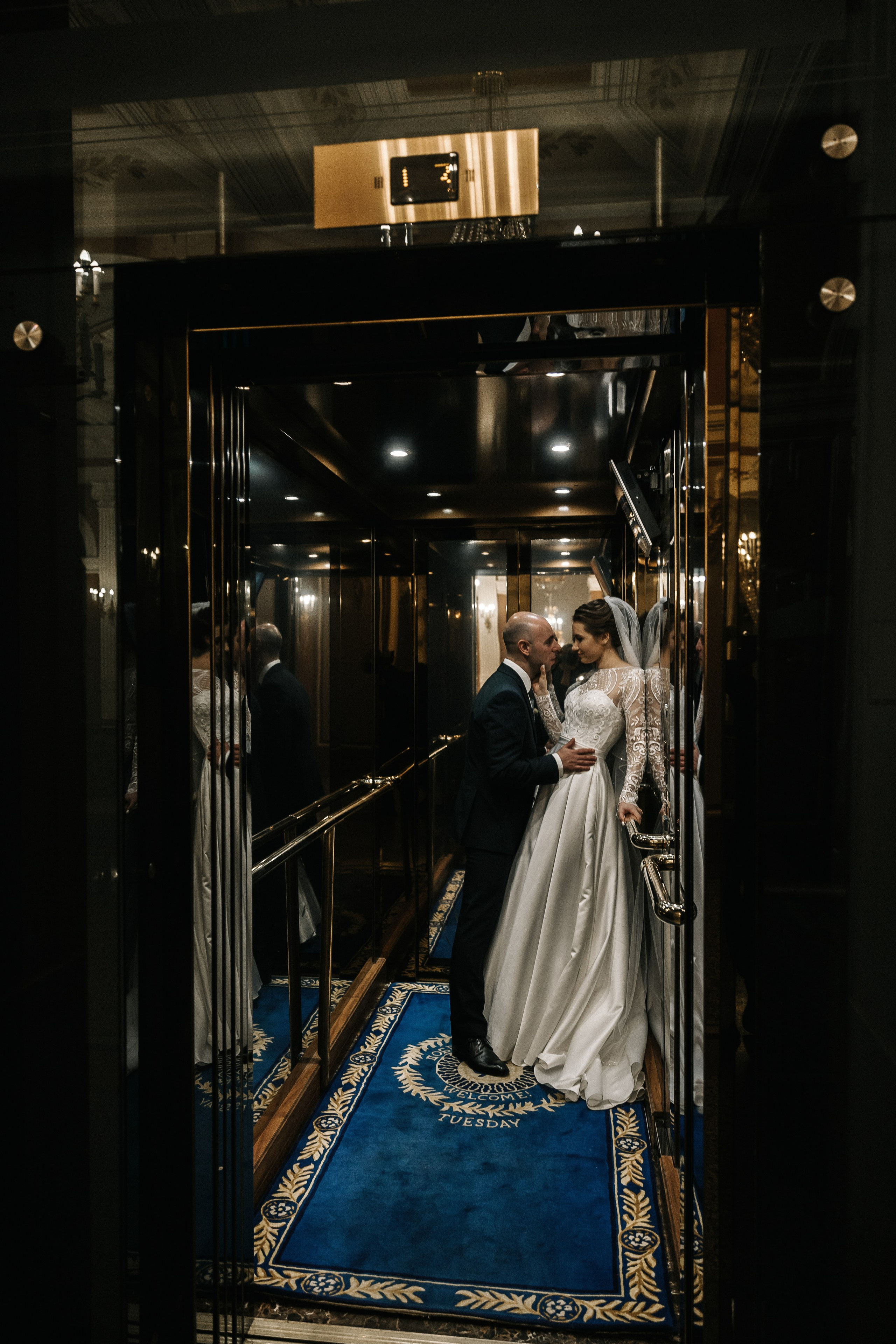 ОКТЯБРЬ | Дворец № 1 Талион, Особняк военного министра. Свадебный фотограф в Санкт-Петербурге Полина Корзухина