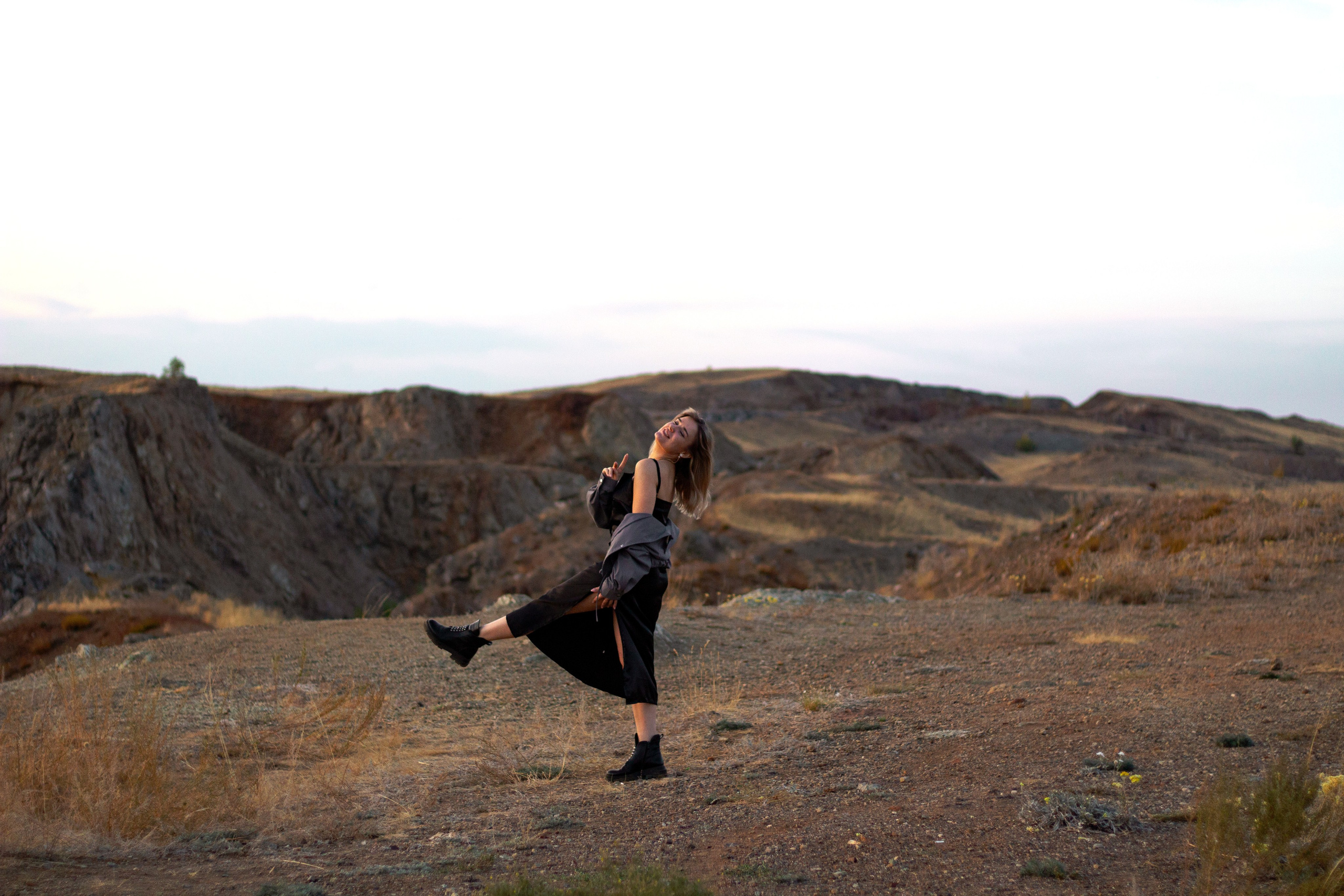 Валерия (Фотосессия в карьере, фотосессия в горах). Женский фотограф в Орске Новотроицке Динара Долганова