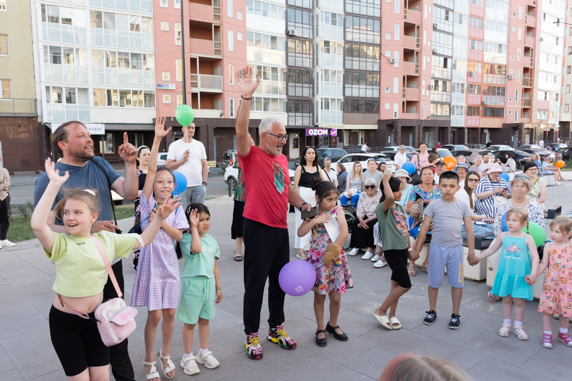 Фестиваль современного исполнительского искусства (Сквер Академ Риверсайд). Фотограф Максим Буряк