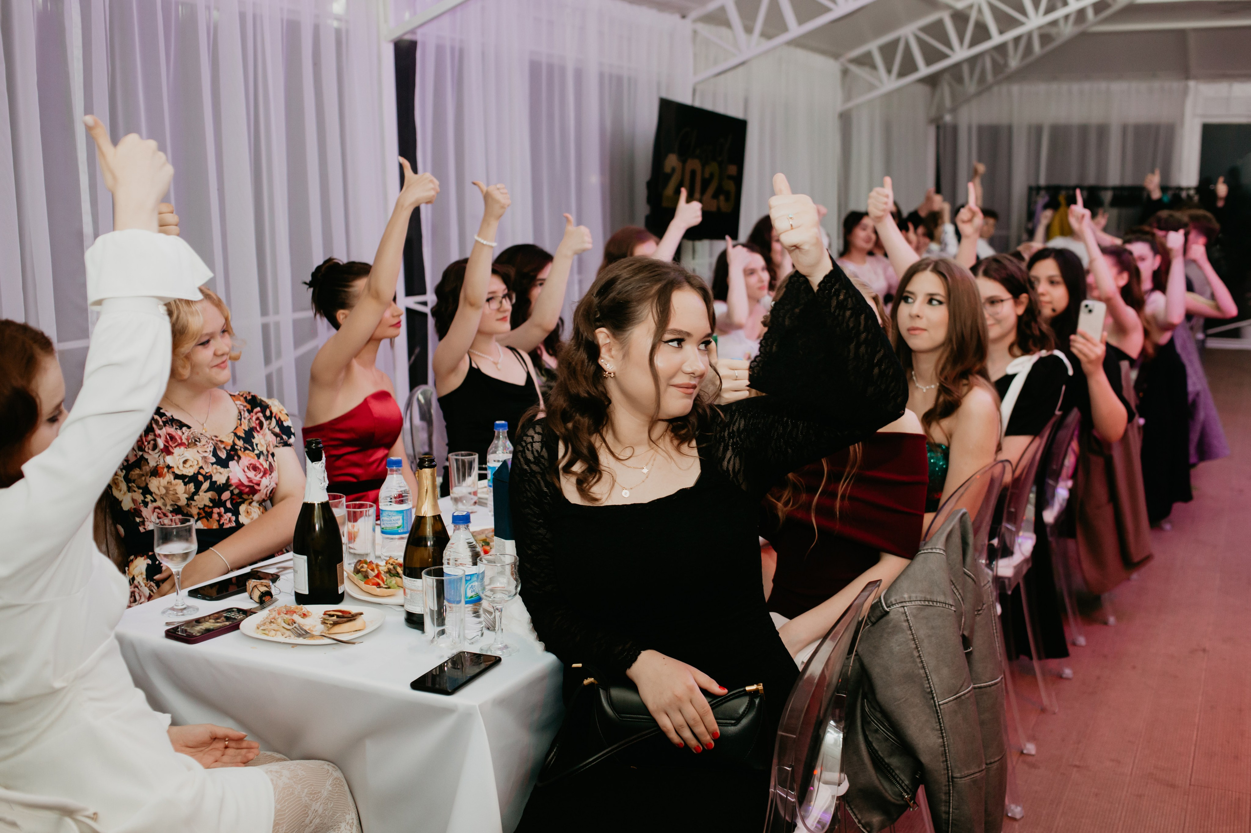 Выпускной 2025 (41 школа) 11 класс. Фотограф в Челябинске Ополихина Анна