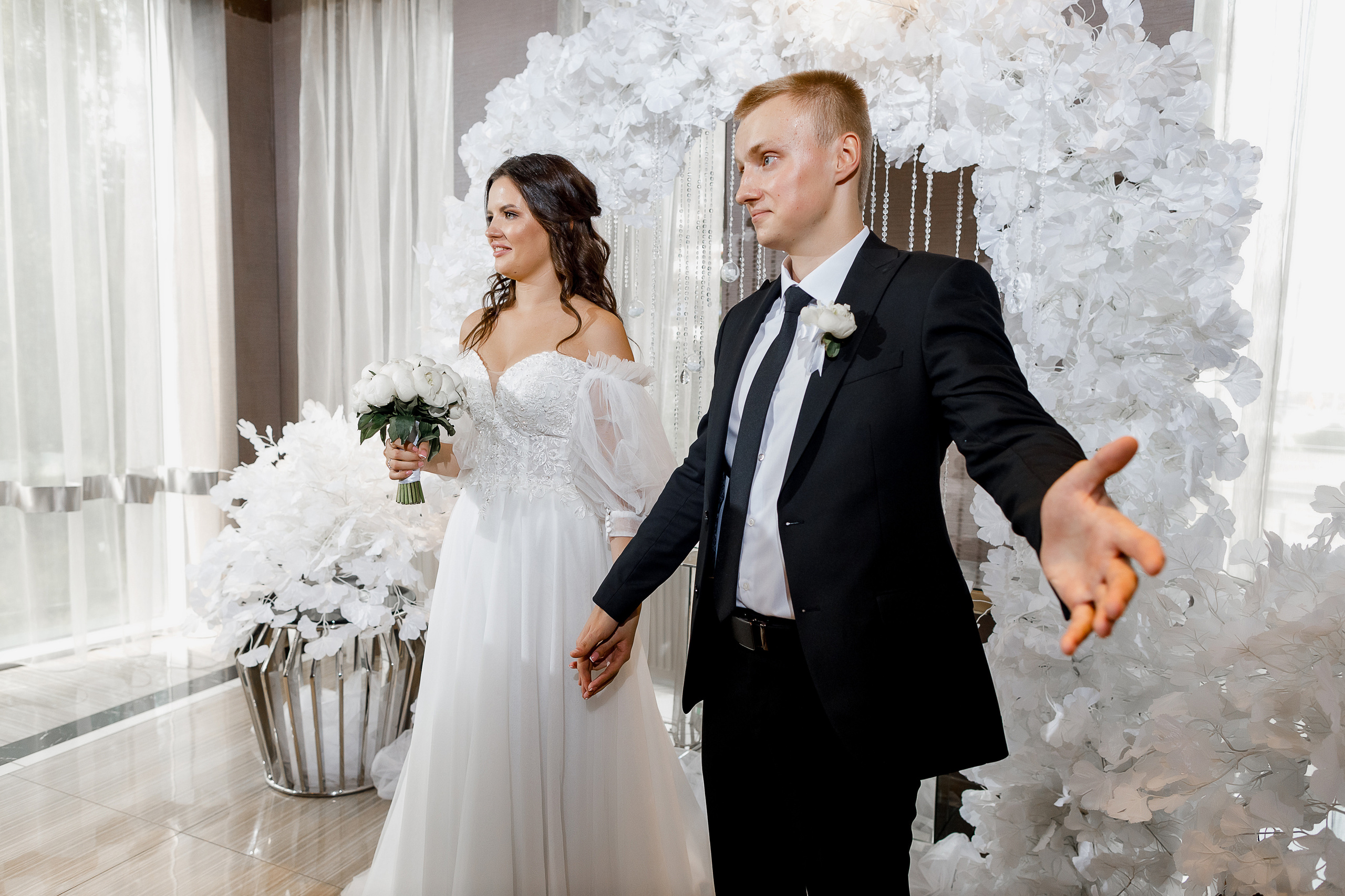 Красивая свадебная церемония в шикарном отеле. Олег Сверчков | Свадебный фотограф Вологда
