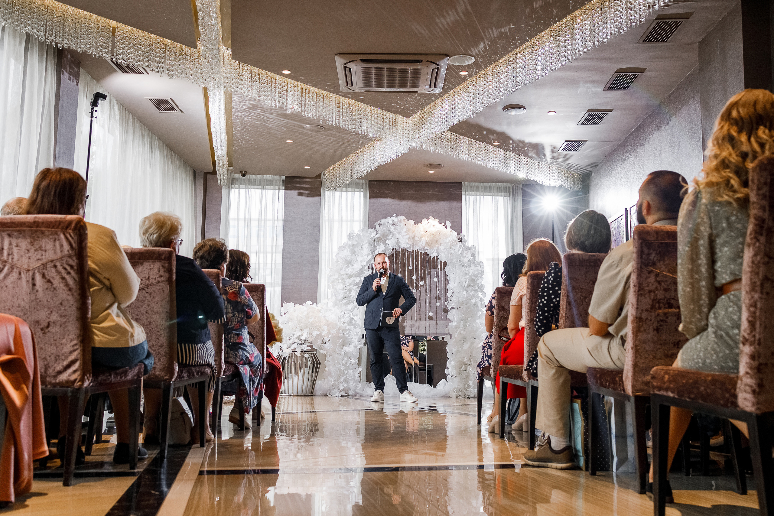 Красивая свадебная церемония в шикарном отеле. Олег Сверчков | Свадебный фотограф Вологда