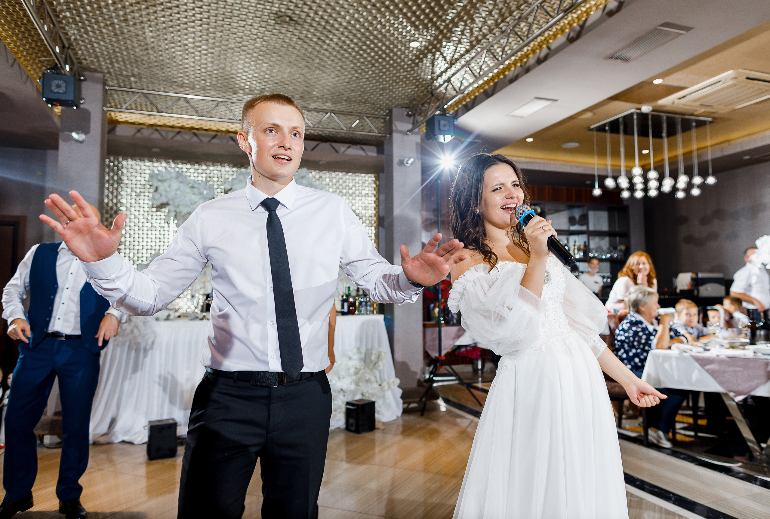 Красивая свадебная церемония в шикарном отеле. Олег Сверчков | Свадебный фотограф Вологда