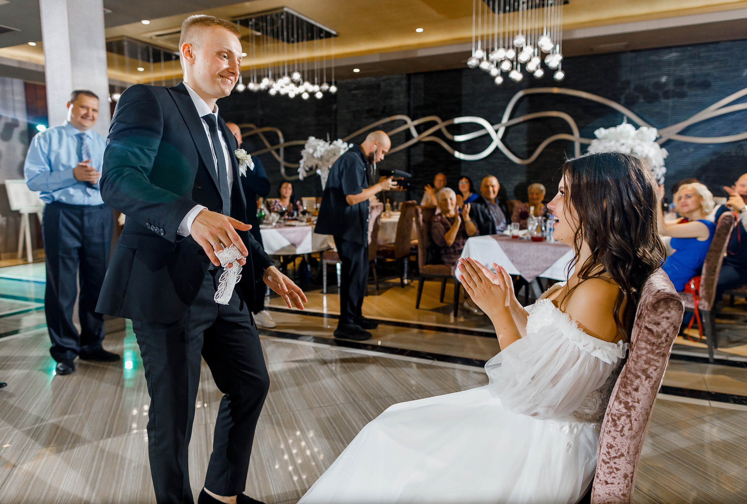 Красивая свадебная церемония в шикарном отеле. Олег Сверчков | Свадебный фотограф Вологда