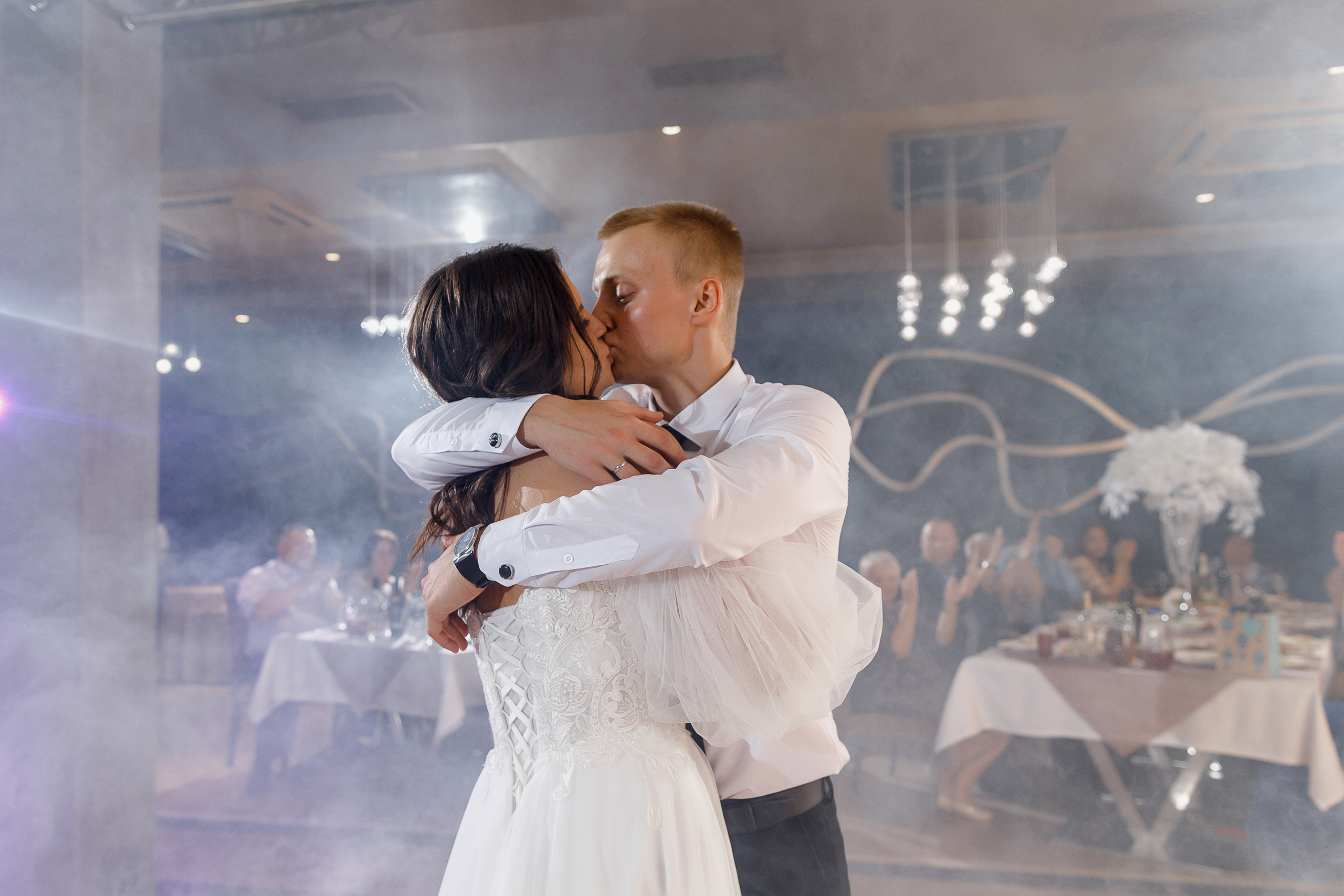 Красивая свадебная церемония в шикарном отеле. Олег Сверчков | Свадебный фотограф Вологда