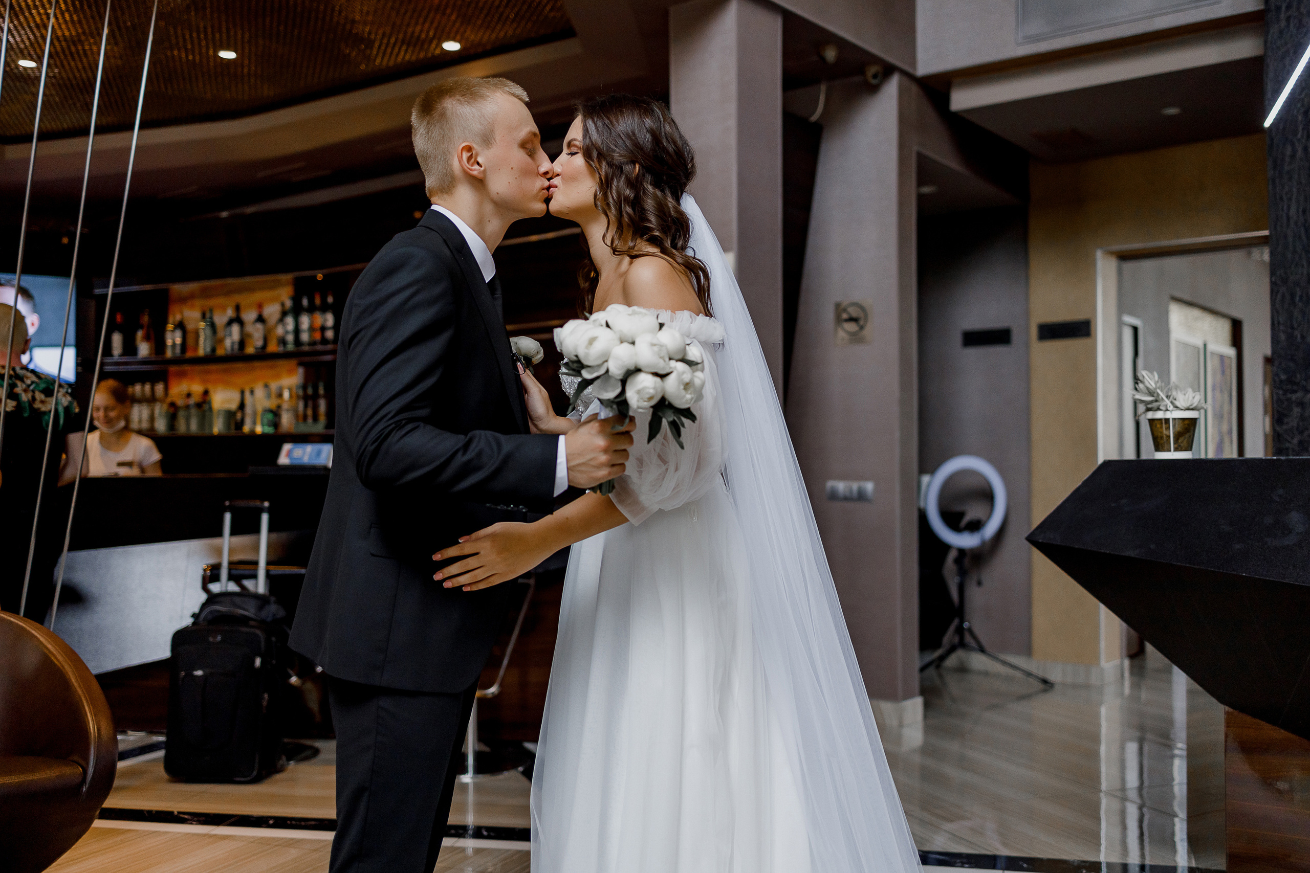 Красивая свадебная церемония в шикарном отеле. Олег Сверчков | Свадебный фотограф Вологда