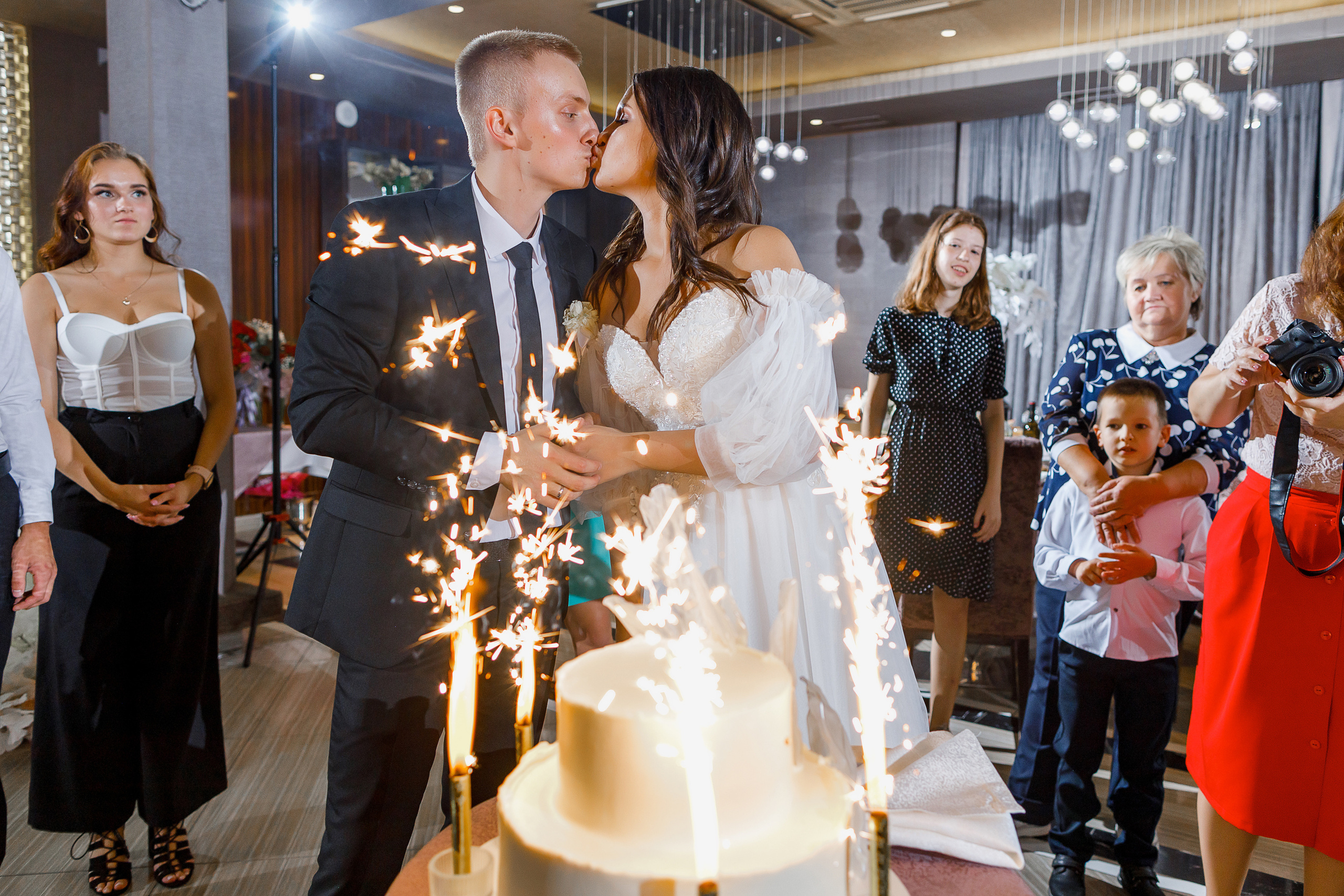 Красивая свадебная церемония в шикарном отеле. Олег Сверчков | Свадебный фотограф Вологда
