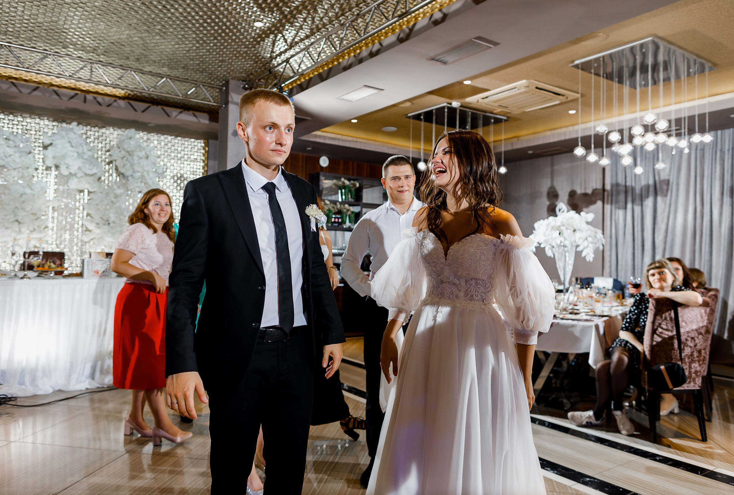 Красивая свадебная церемония в шикарном отеле. Олег Сверчков | Свадебный фотограф Вологда