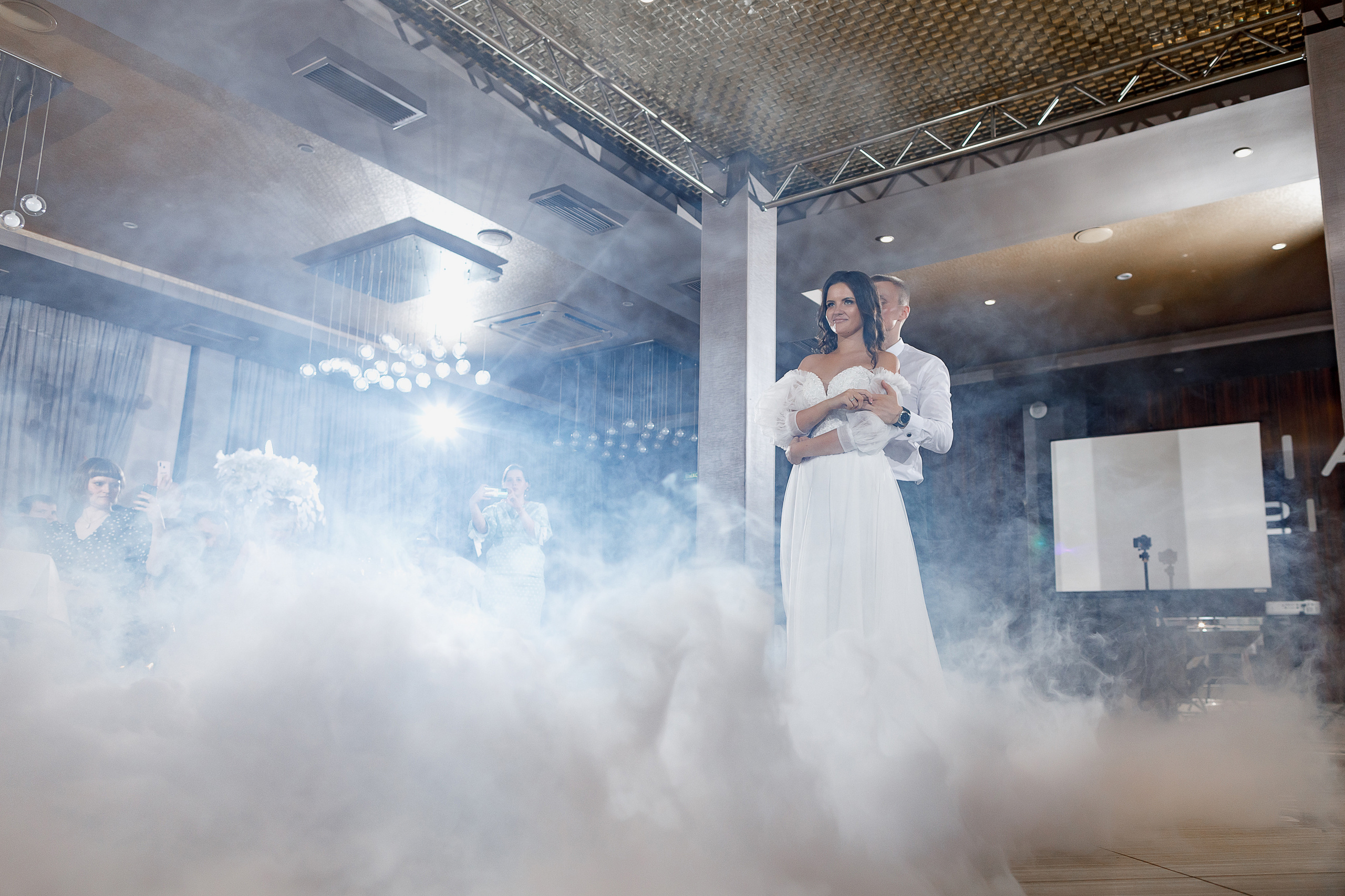 Красивая свадебная церемония в шикарном отеле. Олег Сверчков | Свадебный фотограф Вологда