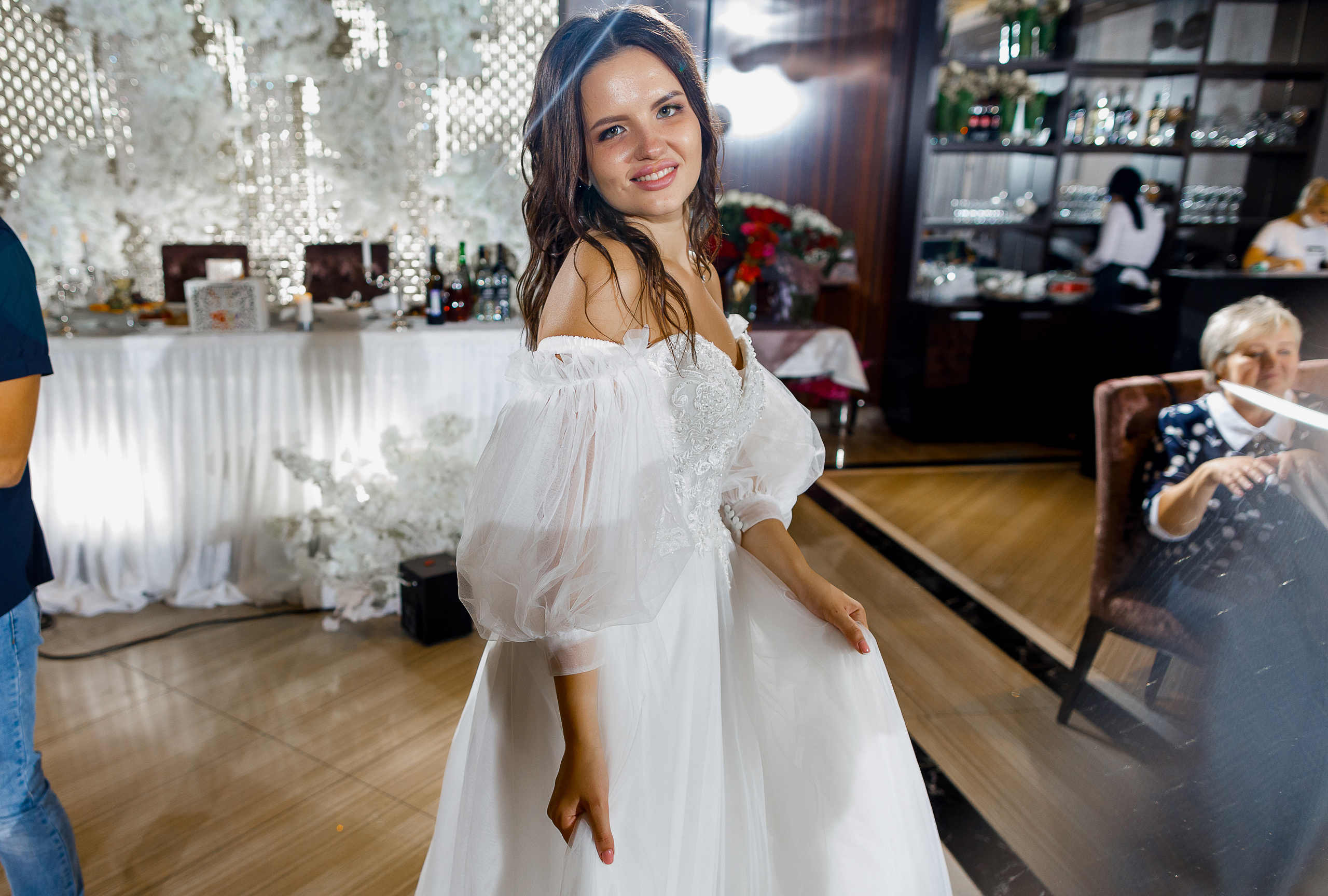 Красивая свадебная церемония в шикарном отеле. Олег Сверчков | Свадебный фотограф Вологда