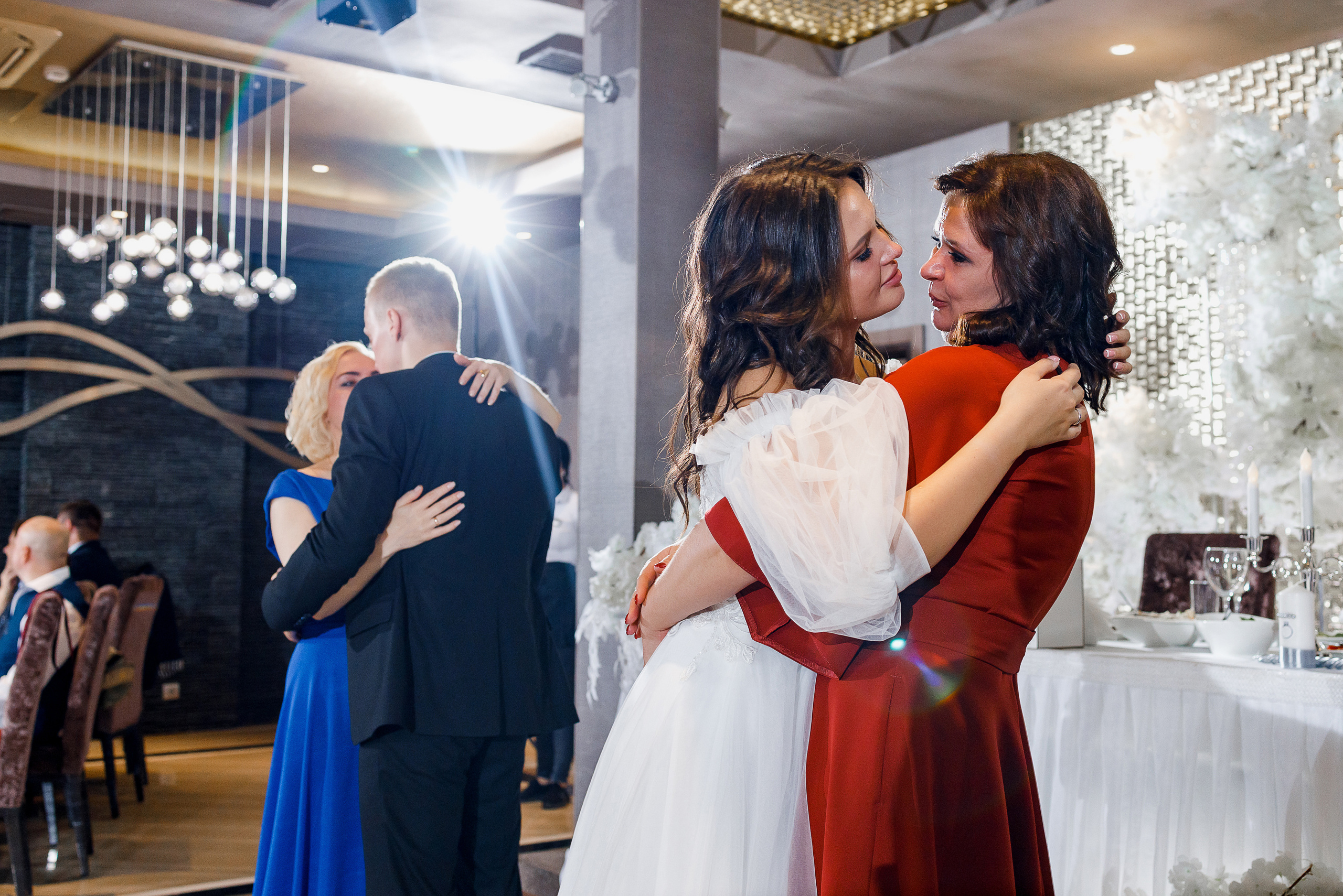 Красивая свадебная церемония в шикарном отеле. Олег Сверчков | Свадебный фотограф Вологда