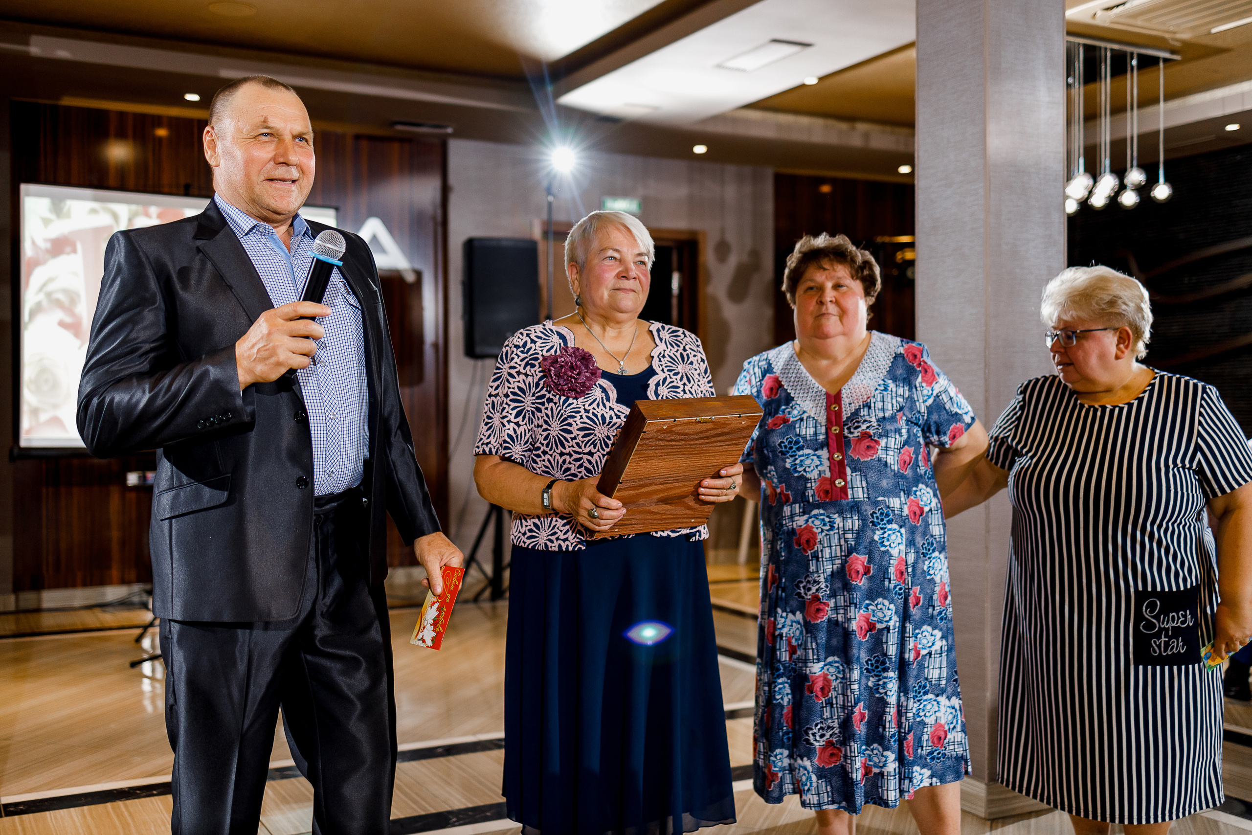 Красивая свадебная церемония в шикарном отеле. Олег Сверчков | Свадебный фотограф Вологда