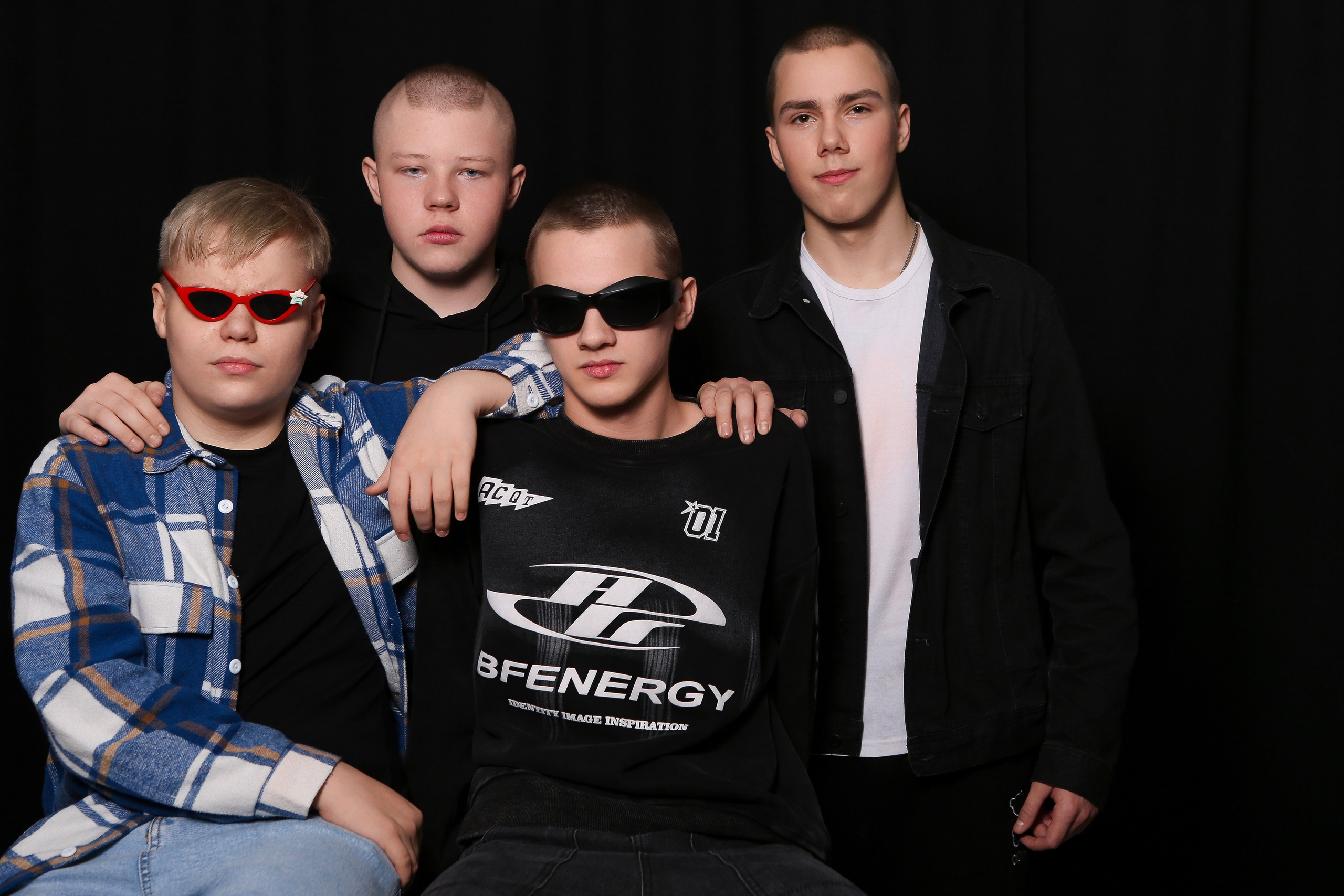 ШКОЛЬНАЯ ФОТОСЕССИЯ В СТУДИИ. ТВОЙ АЛЬБОМ / ТВОИ ПРАВИЛА