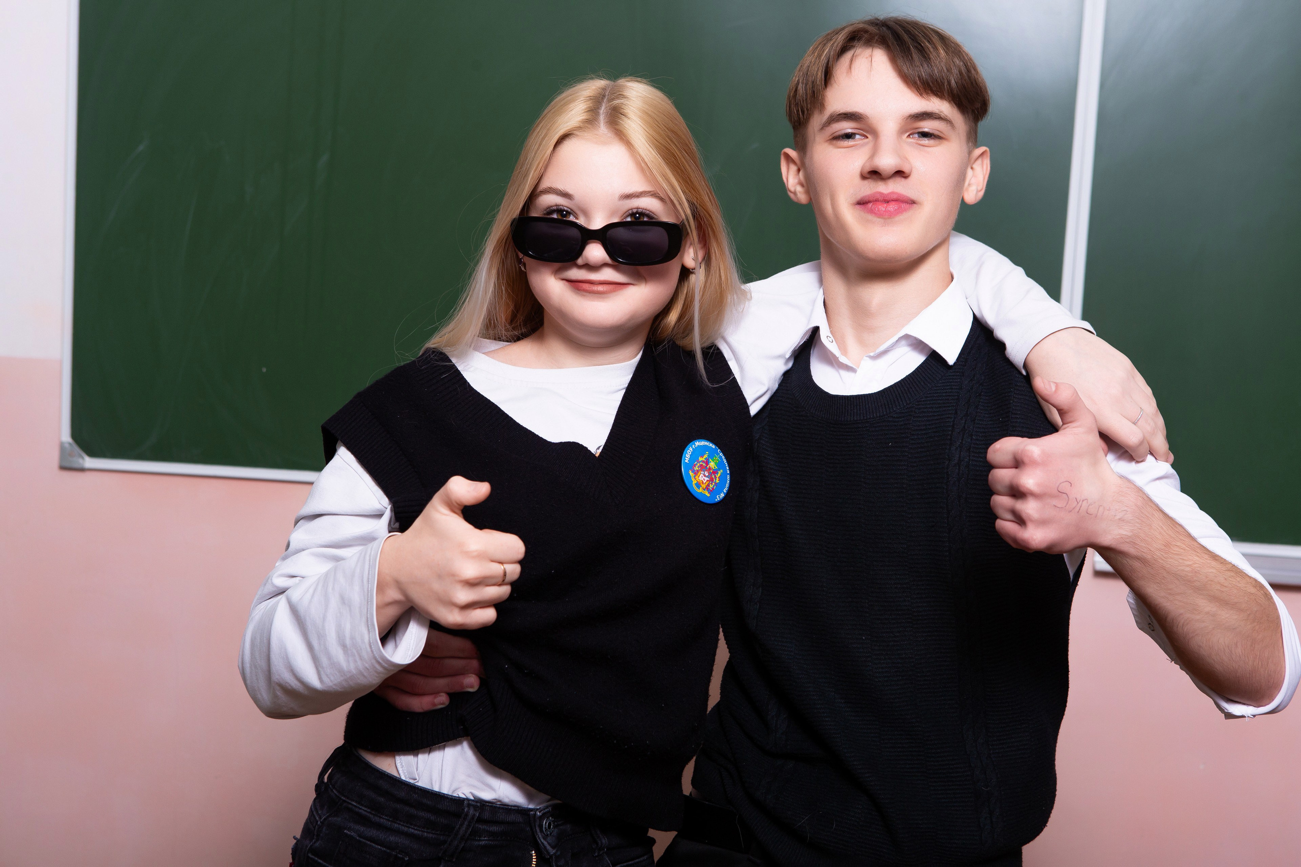 ШКОЛЬНАЯ ФОТОСЕССИЯ ДЛЯ 9 КЛАССА 3 ШКОЛА МЦЕНСК. ТВОЙ АЛЬБОМ / ТВОИ ПРАВИЛА