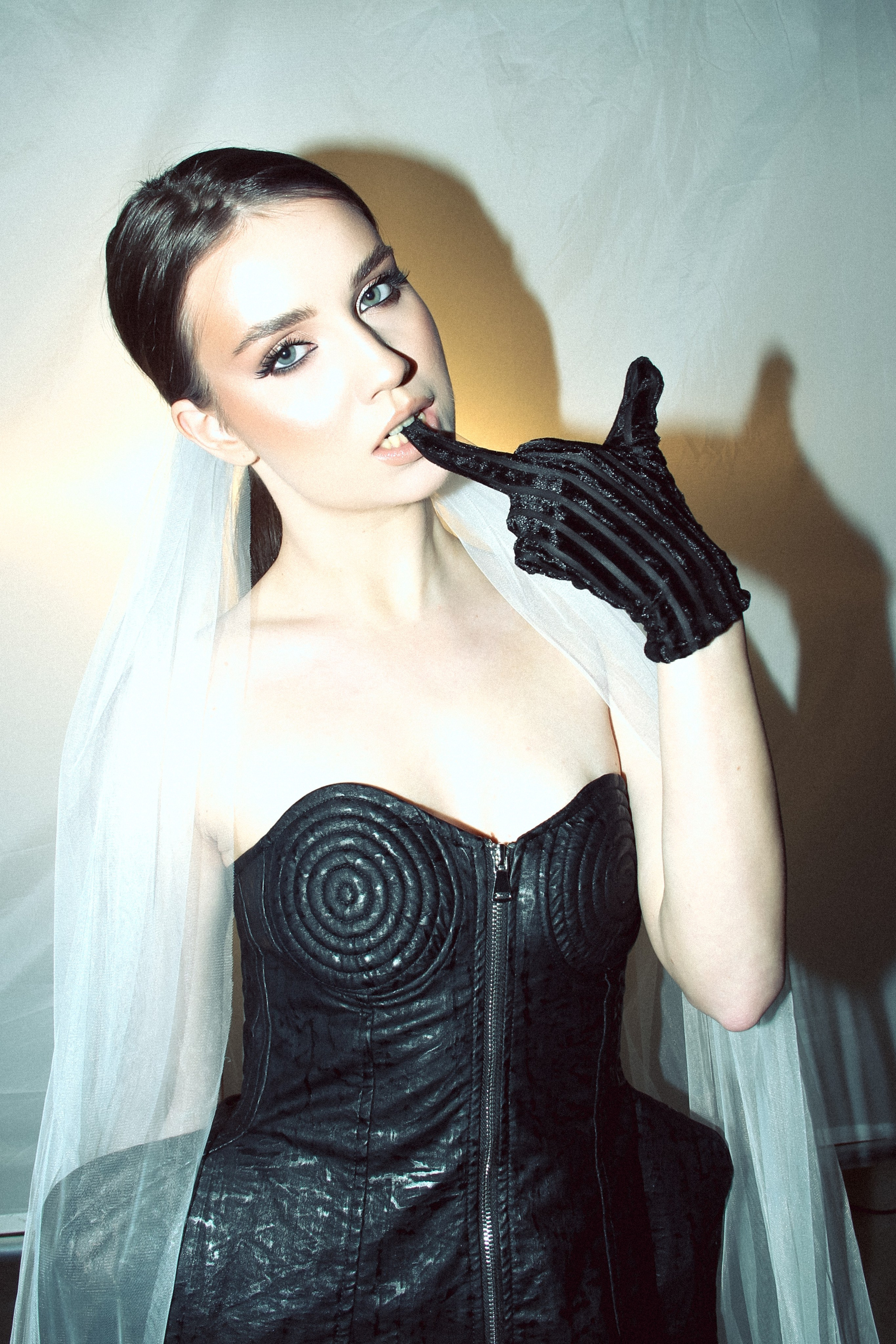 LEEERA. Автор G.mary