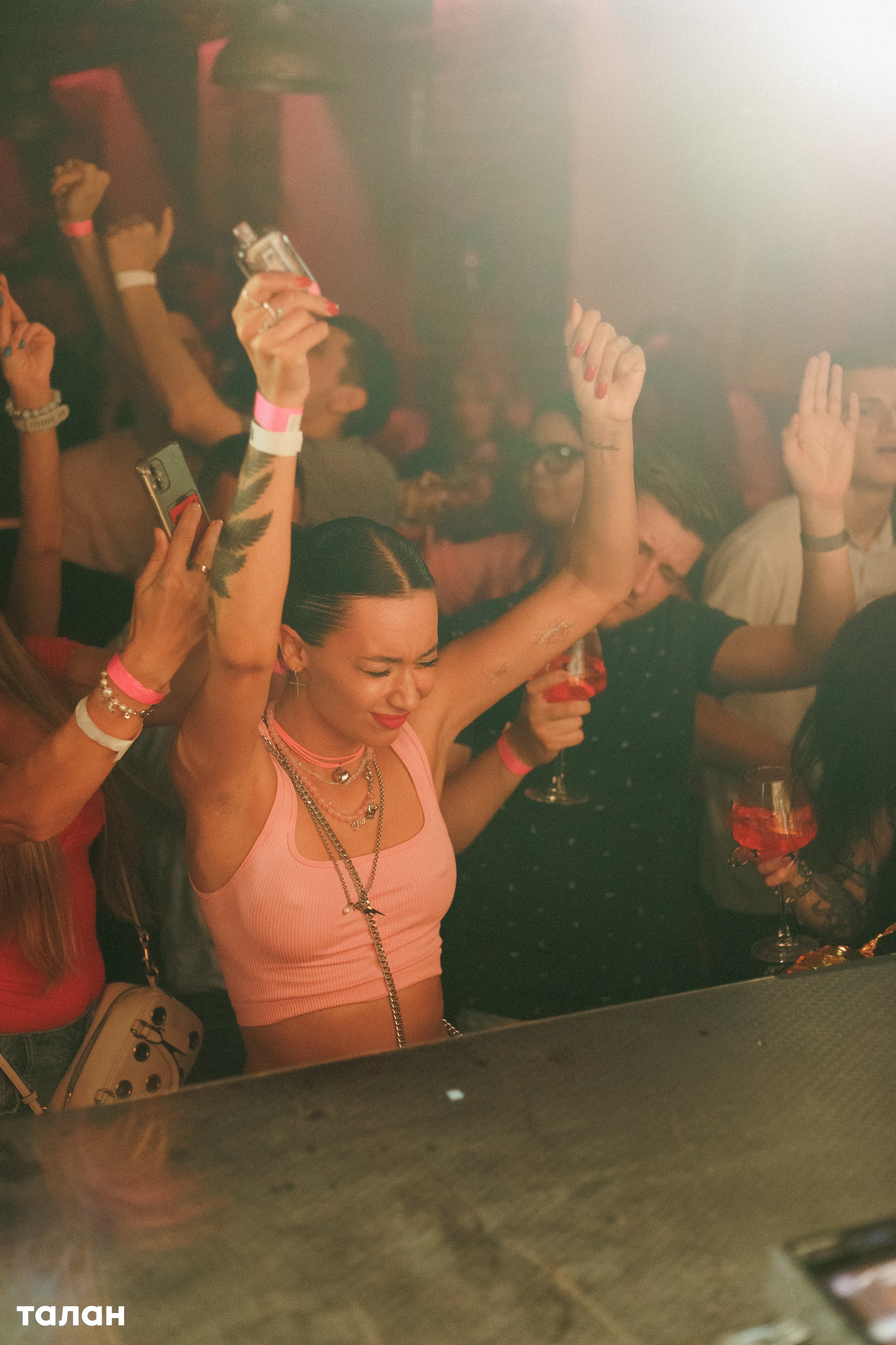 ВИНОТЕКА [бар+магаз] — BIRTHDAY PARTY. СВОИ. ФОТООТЧЕТЫ-СОБЫТИЯ-МЕСТА