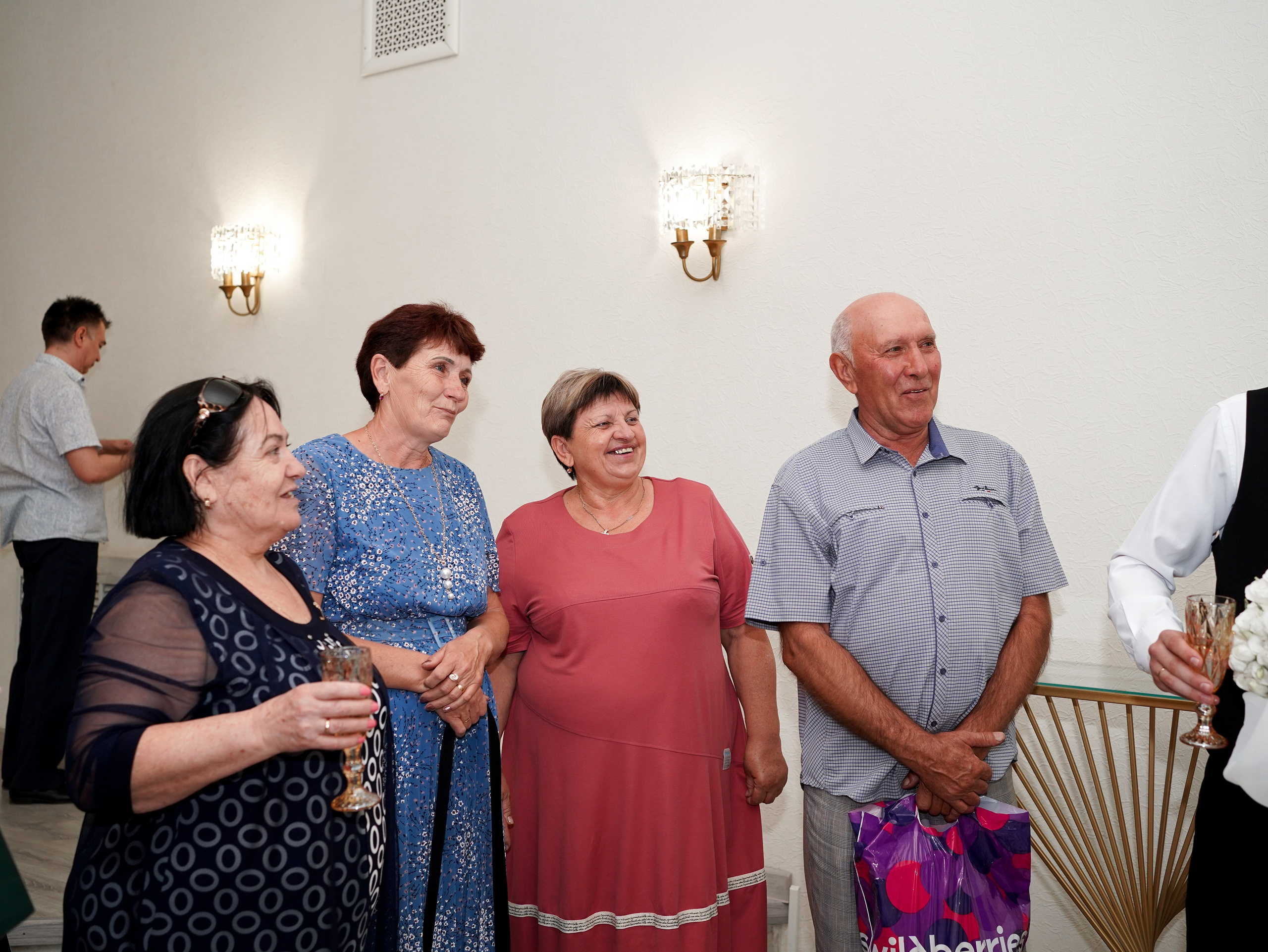 Свадебная фотосессия в Пролетарском ЗАГСе. Свадебный фотограф в Ростове-на-Дону. Таинство Крещения и Венчания, семейные фотосессии. Алёна Чёботова