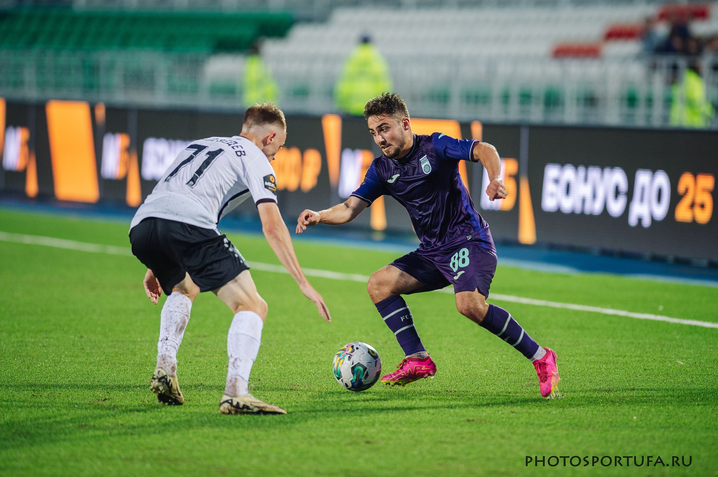 Россия — МЕЛБЕТ — Первая Лига. 4 -й тур «ФК УФА» — ФК «Тюмень». Спортивный фотограф в Уфе Евгений Буров