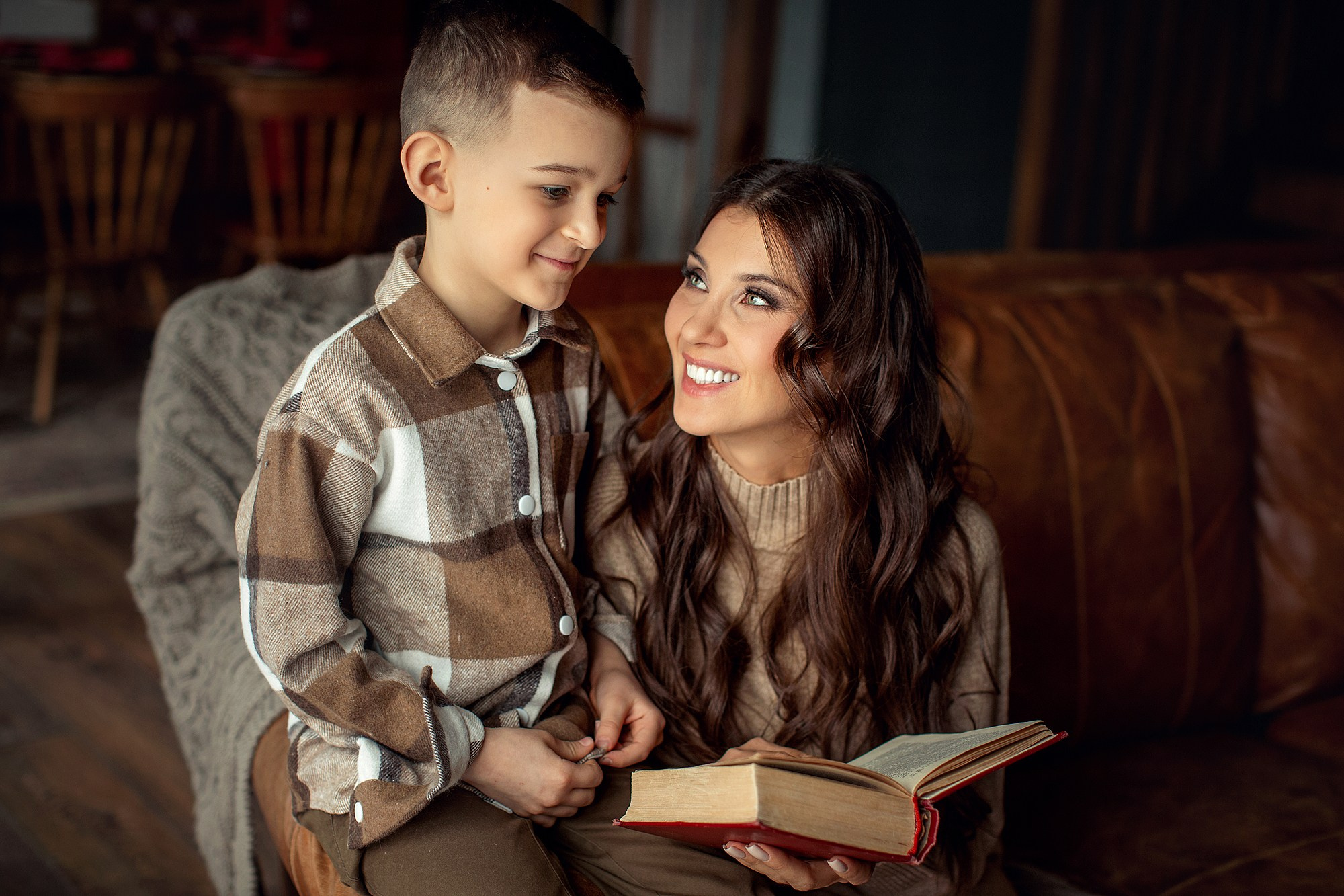 Студийная съемка мамы с сыновьями. Tatyana Nadezhdina Family photographer