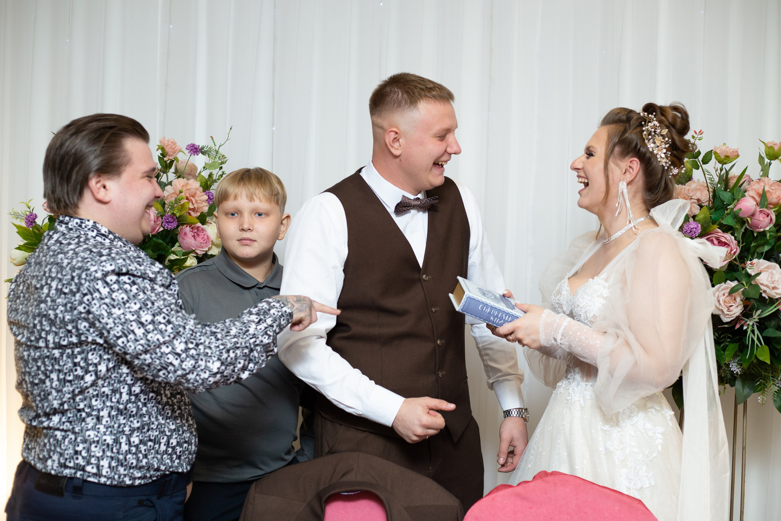 Артем & Влада. Свадебный и контент фотограф в Новосибирске Еремин Александр