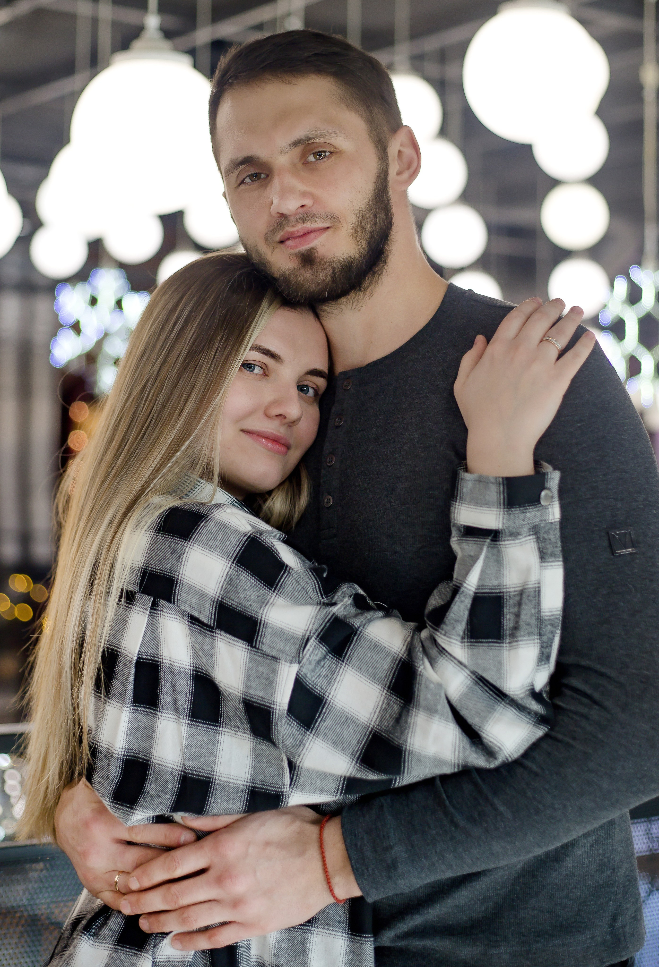 Love story. Фотограф Краснодара, фотограф в парке Галецкого.репортажный фотограф. детский фотограф, свадебный фотограф. профессиональный фотограф