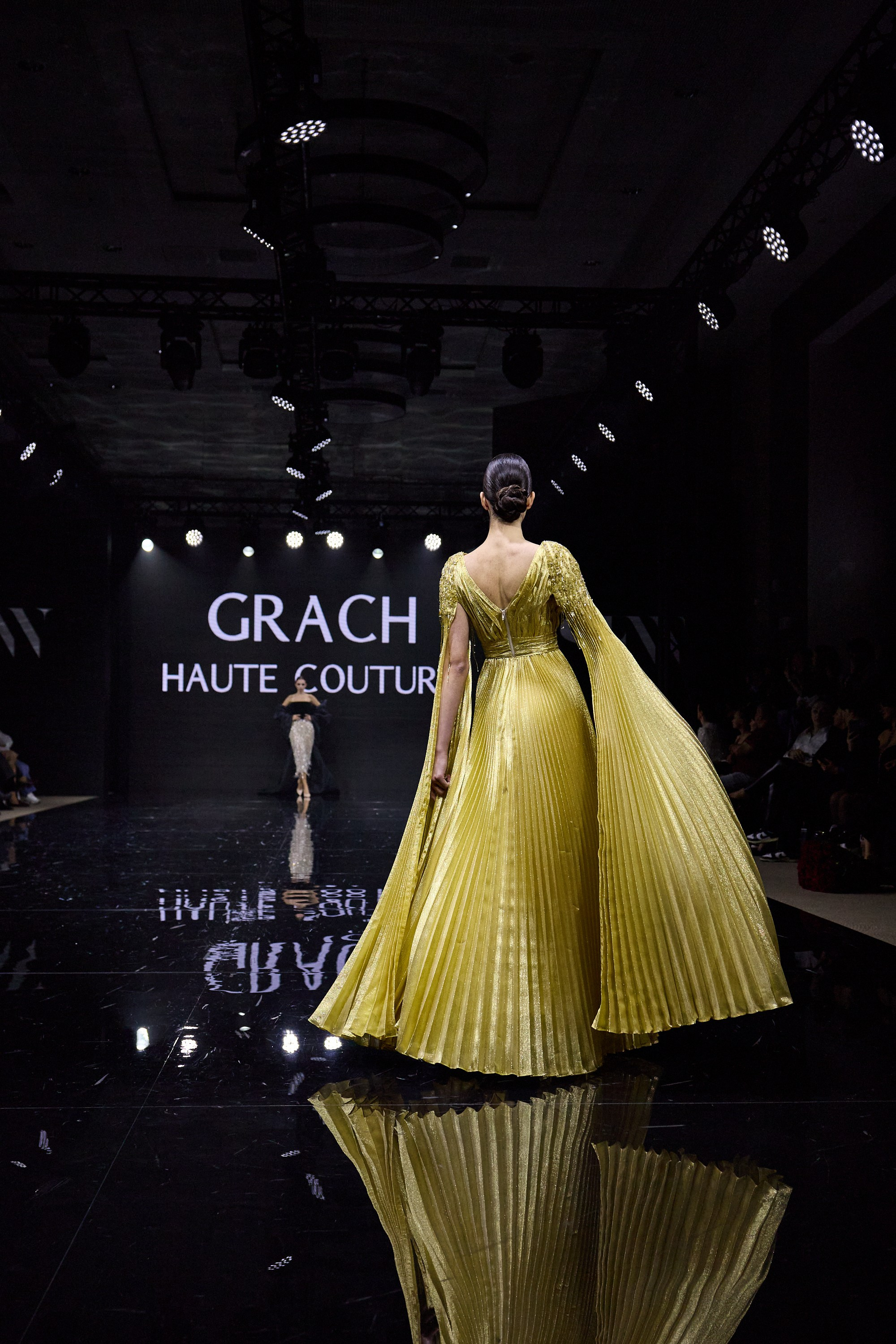 Sochi Fashion Week 2025. Профессиональный фотограф в Сочи Виктория Джой. Обучение