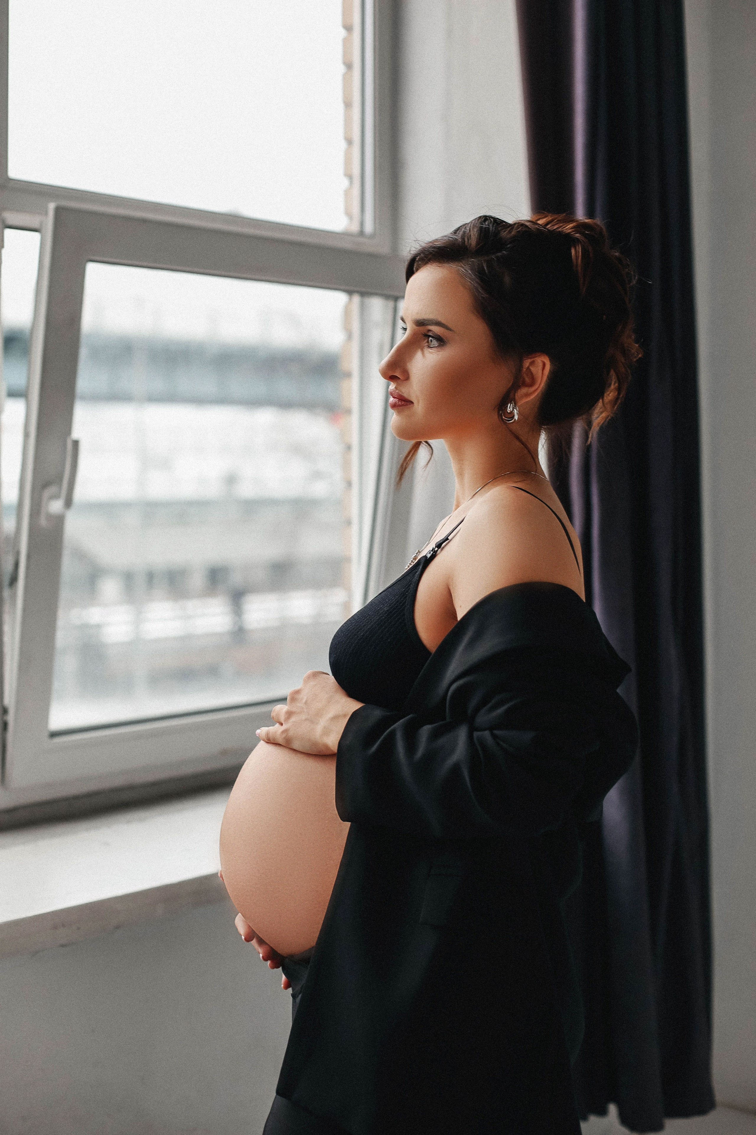 Фотосессия беременности в Москве в студии. Свадебный и семейный фотограф в Москве