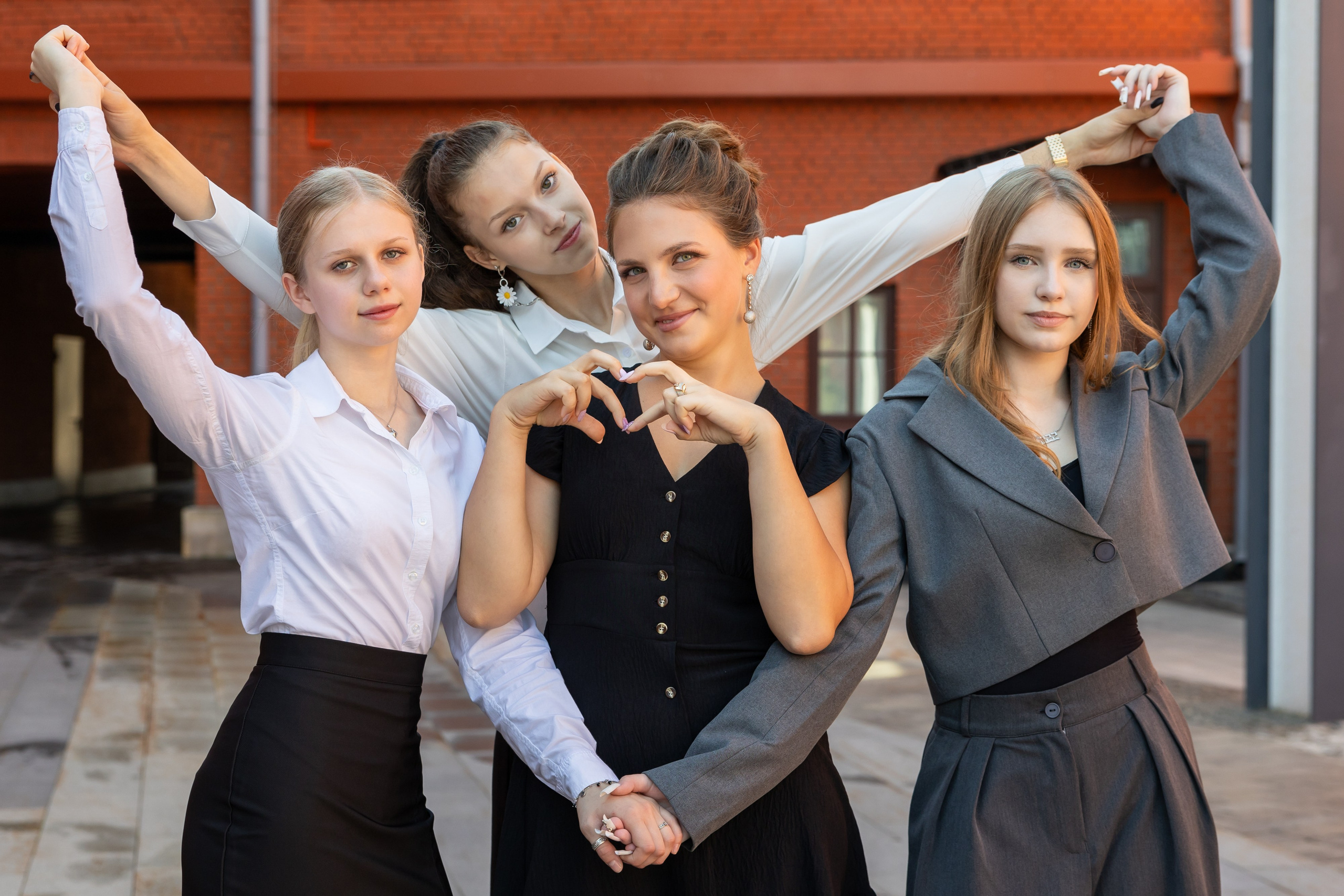 Школьная прогулка. Свадебная фотосъёмка в Москве, Туле