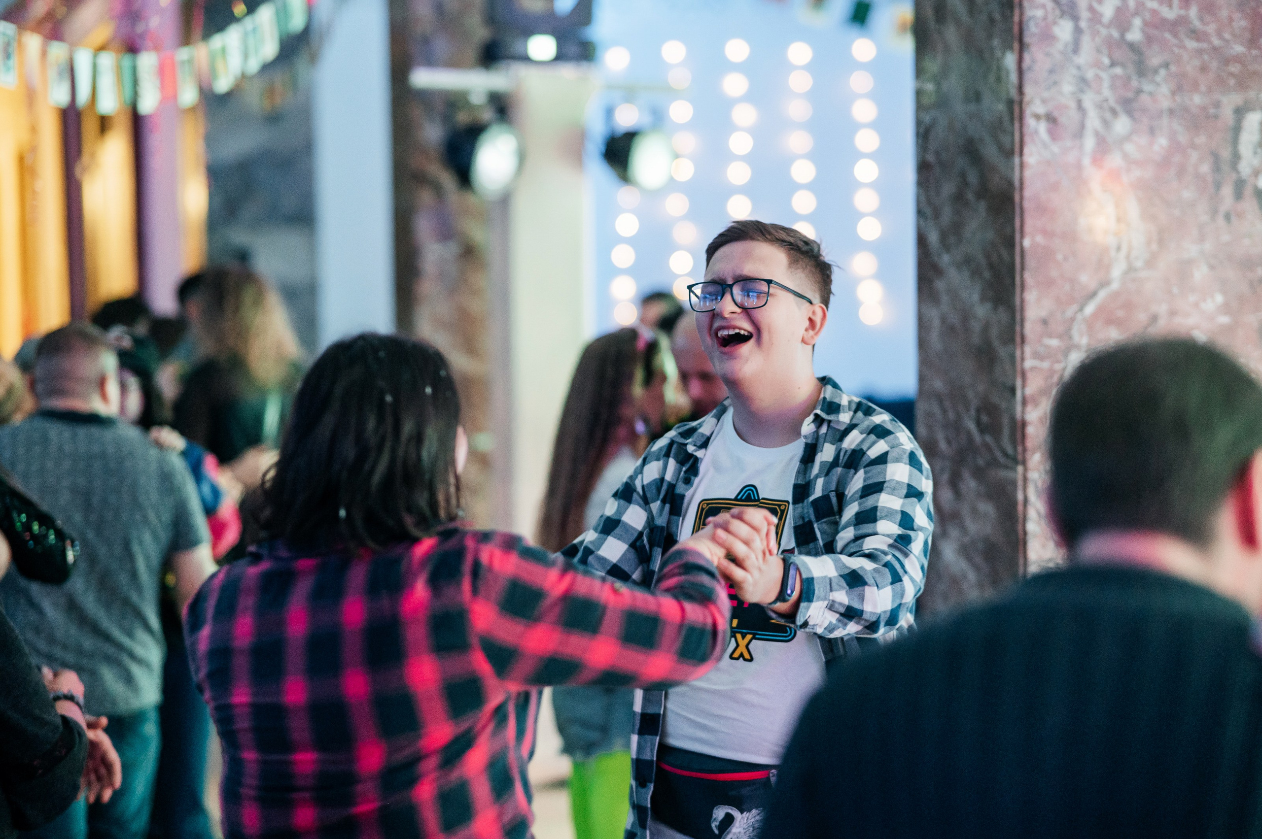 Корпоратив в стиле 90-х. Фотограф Дмитрий Сермяжко