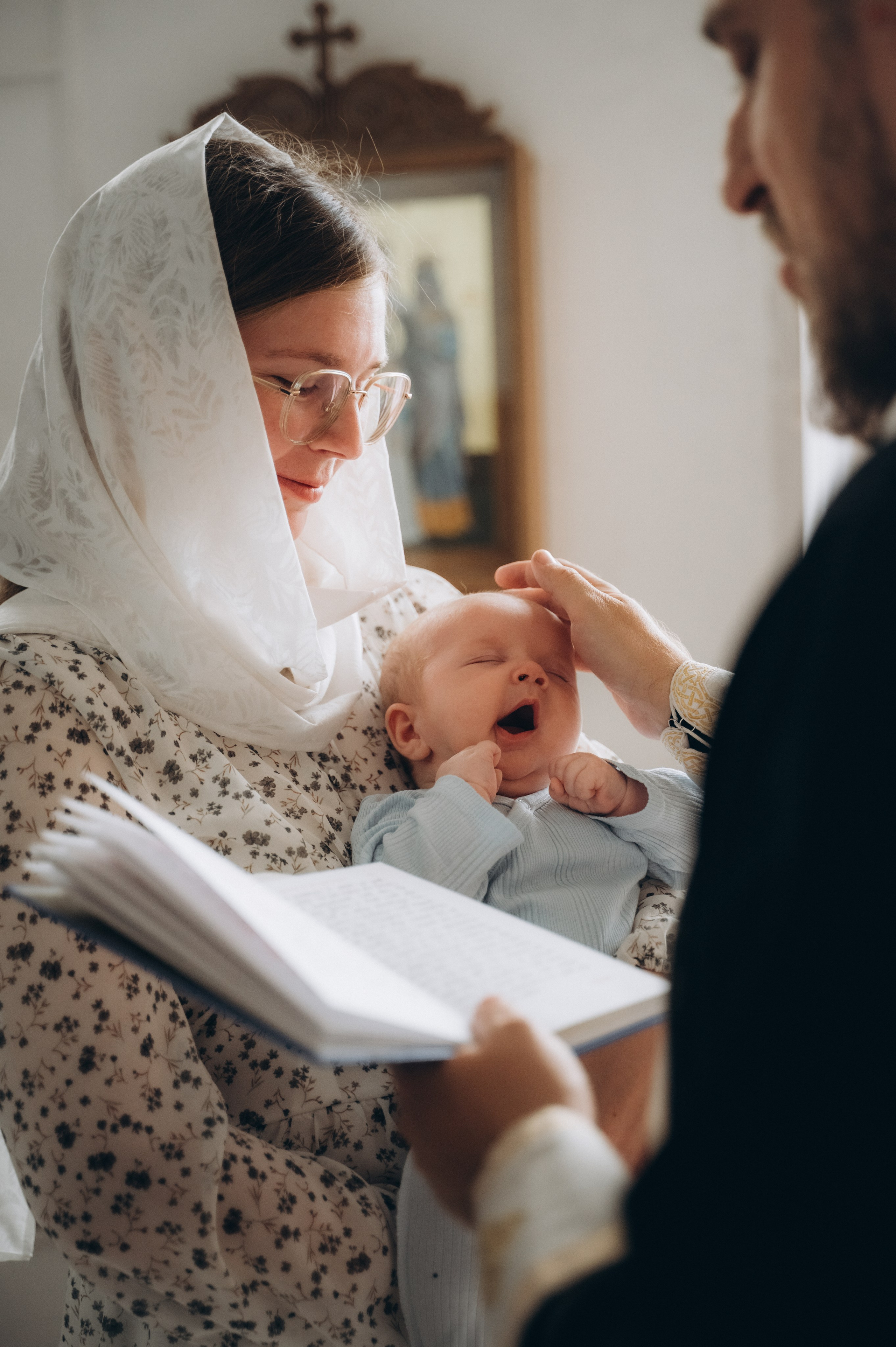 Крещение Ромы (Приход храма святой Равноапостольной княгини Ольги). Семейный фотограф в Минске Дарья Дреко