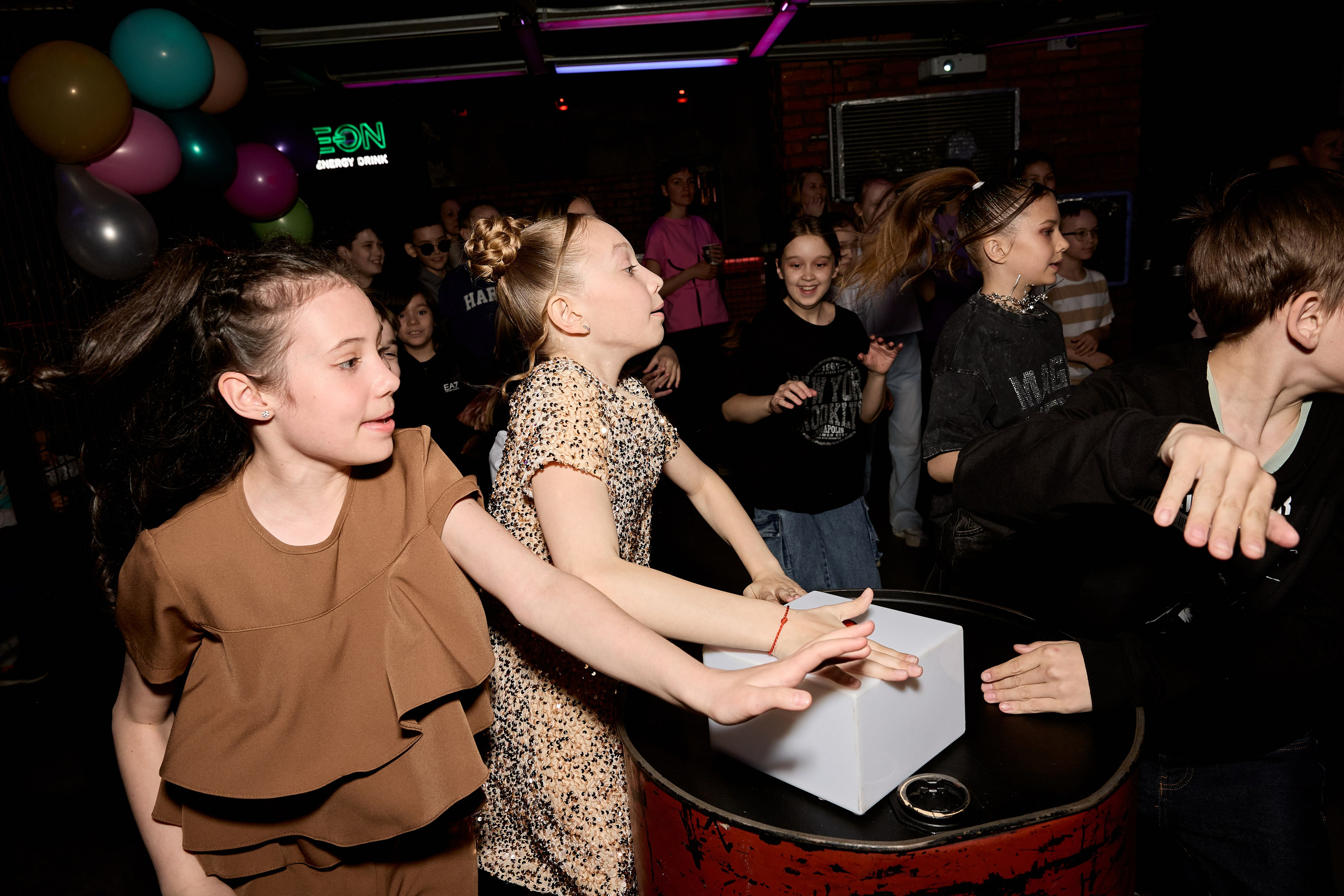 Фотосъёмка квестов и квест-шоу. Предметный и репортажный фотограф Алексей Кротов