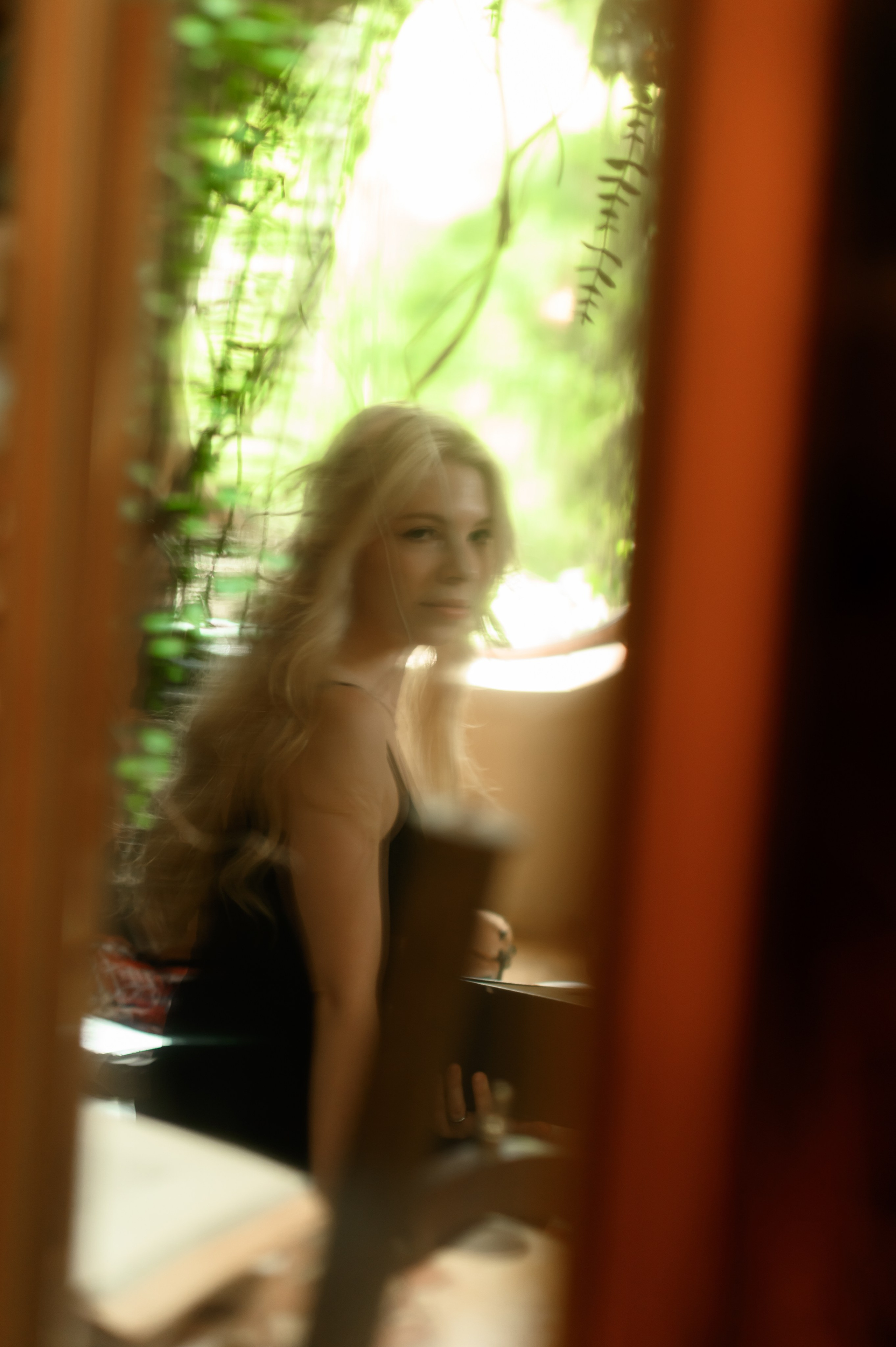 Катя. Заброшенный чердак. Фотограф Марина Росси