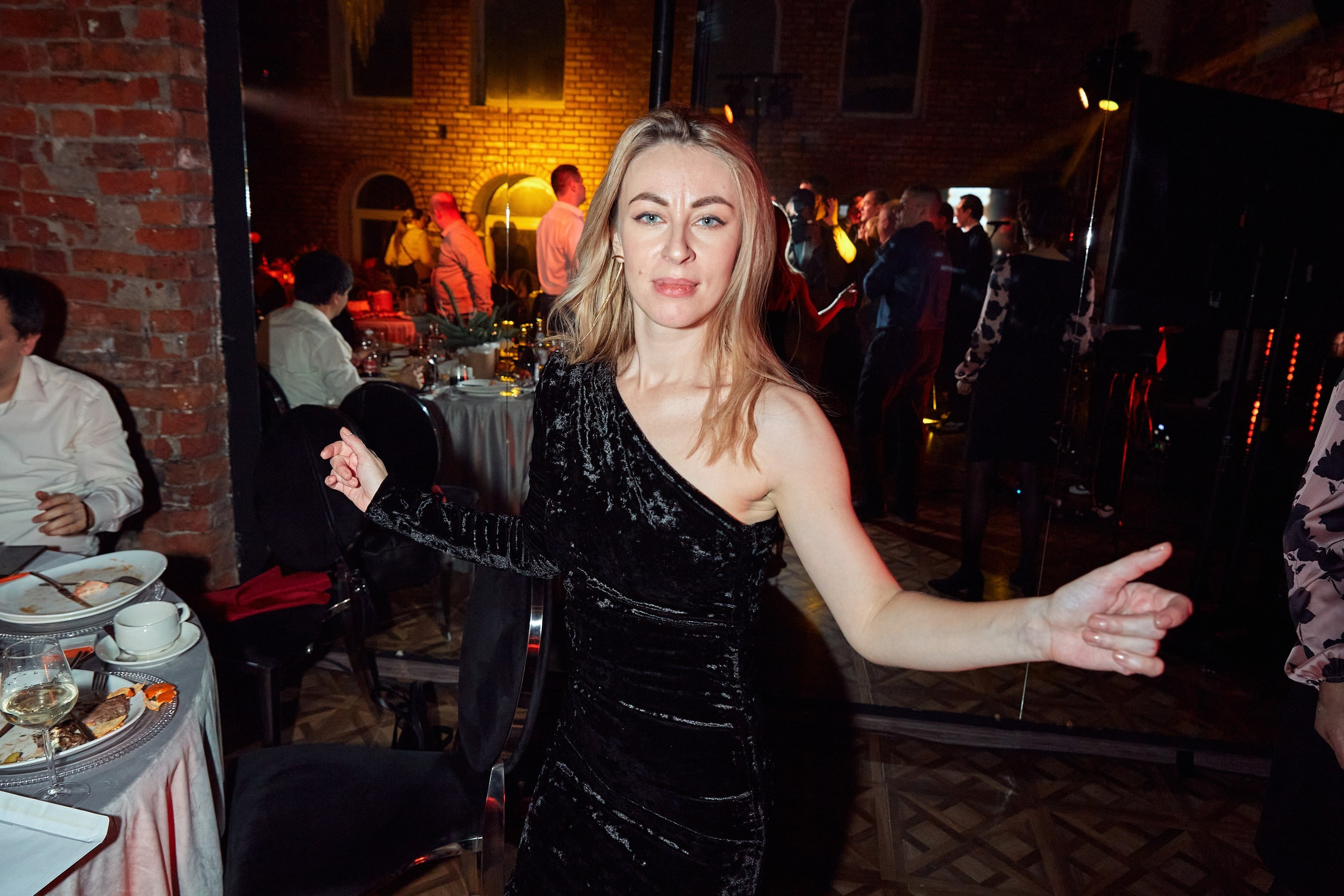 Компания Clarity / Пространство HIDE. Антон Артюшин, портретный фотограф. Москва