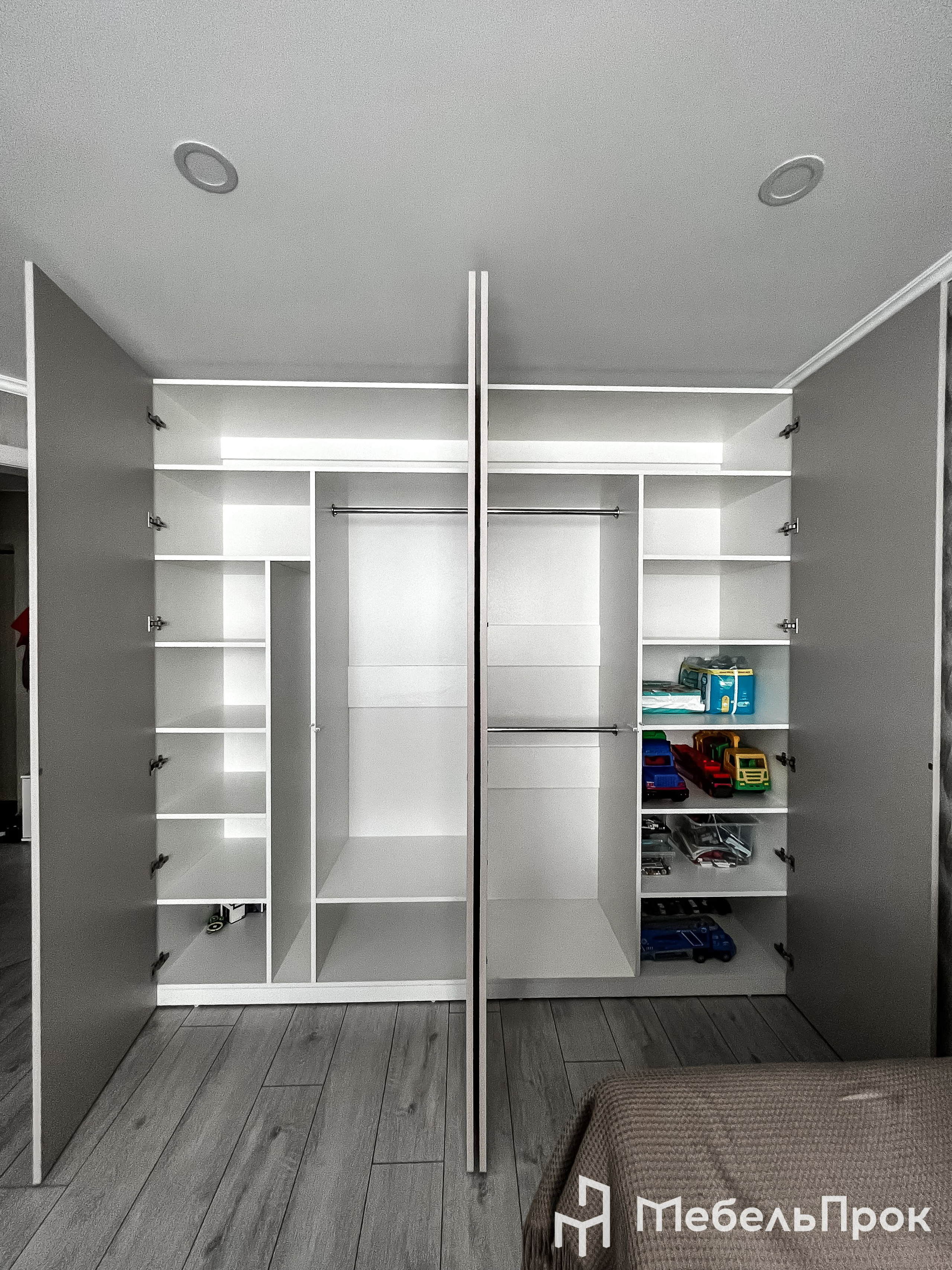 Шкафы распашные. Главная