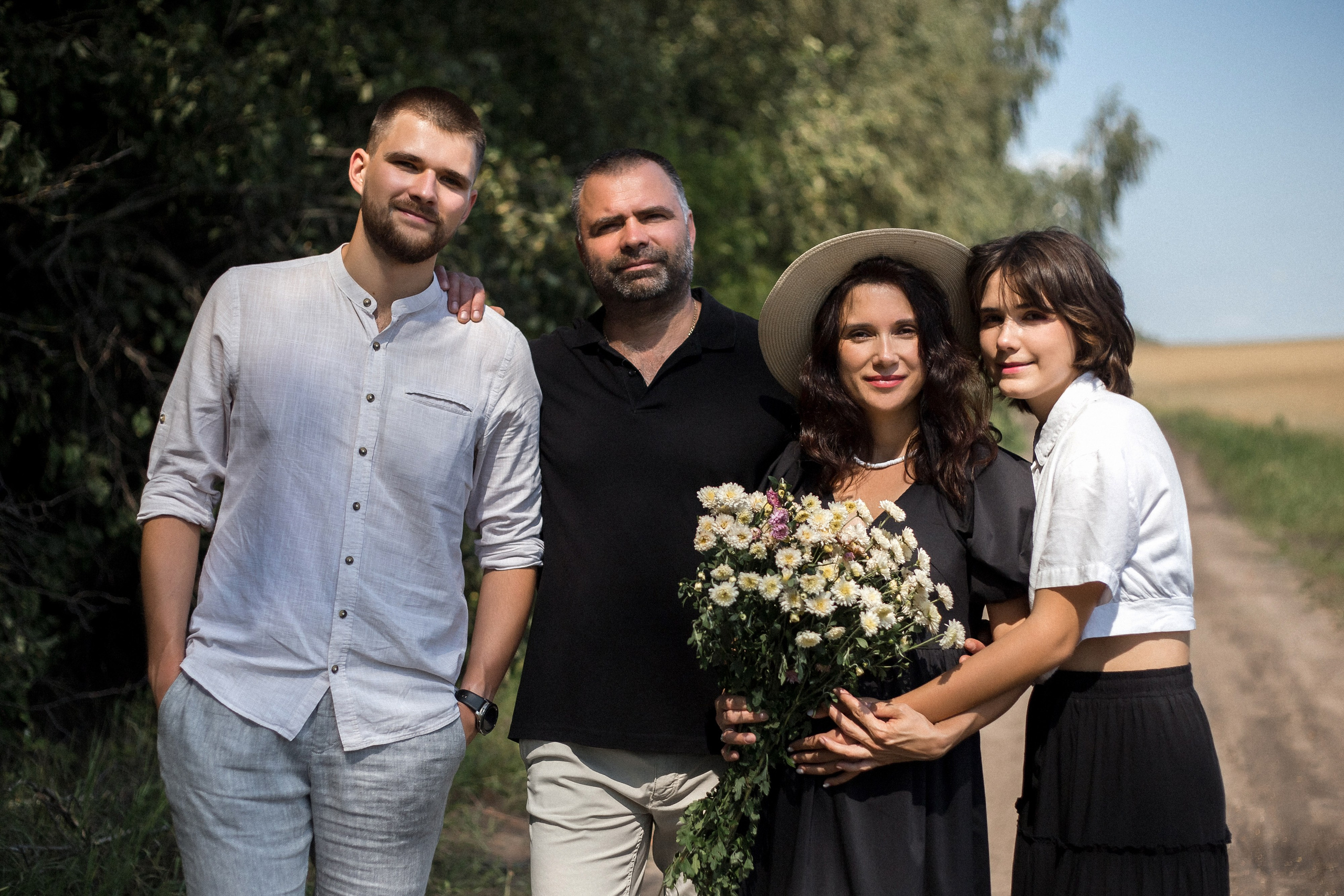 Михаил, Ирина, Роман и Ксения. Портретный, семейный, свадебный фотограф в Брянске Маргарита Василькова