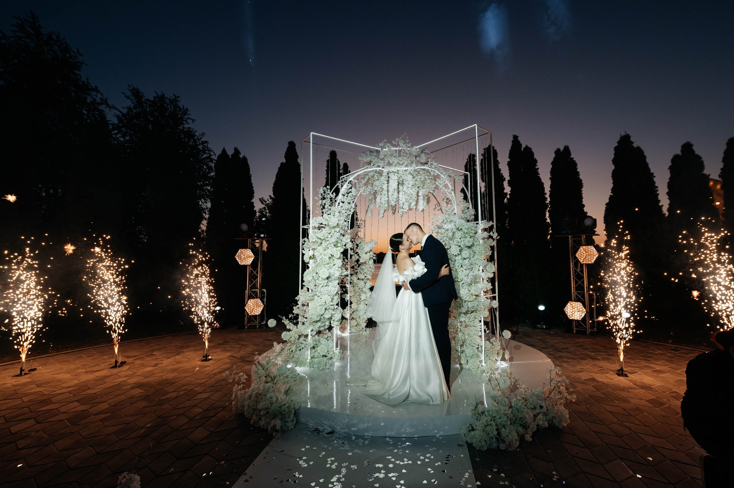 Виктор и Виктория. Свадебный фотограф Владимир Рябков