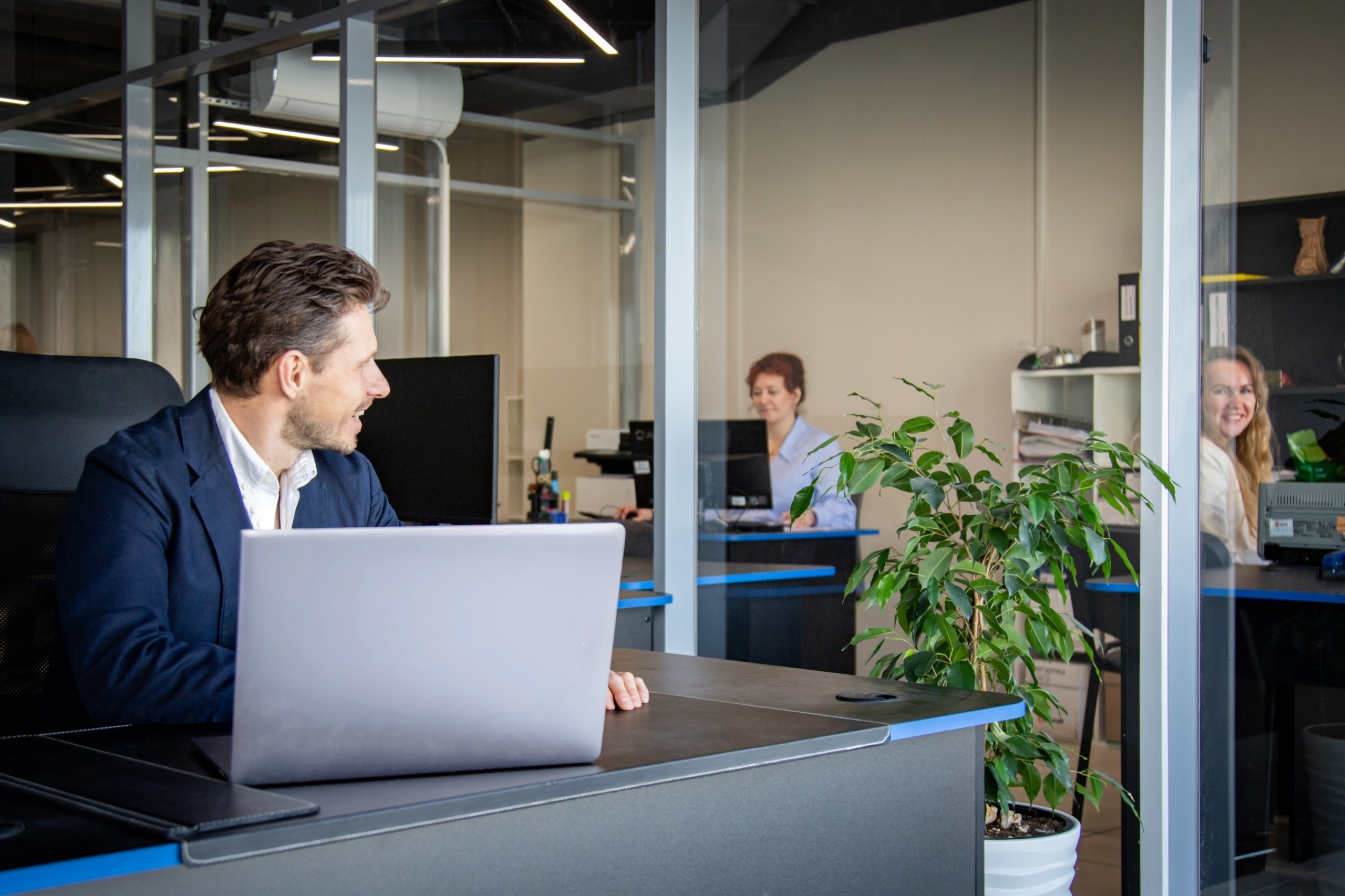 Офис «Точка опоры». Фотограф в Перми Любовь Огородова | Авторские туры