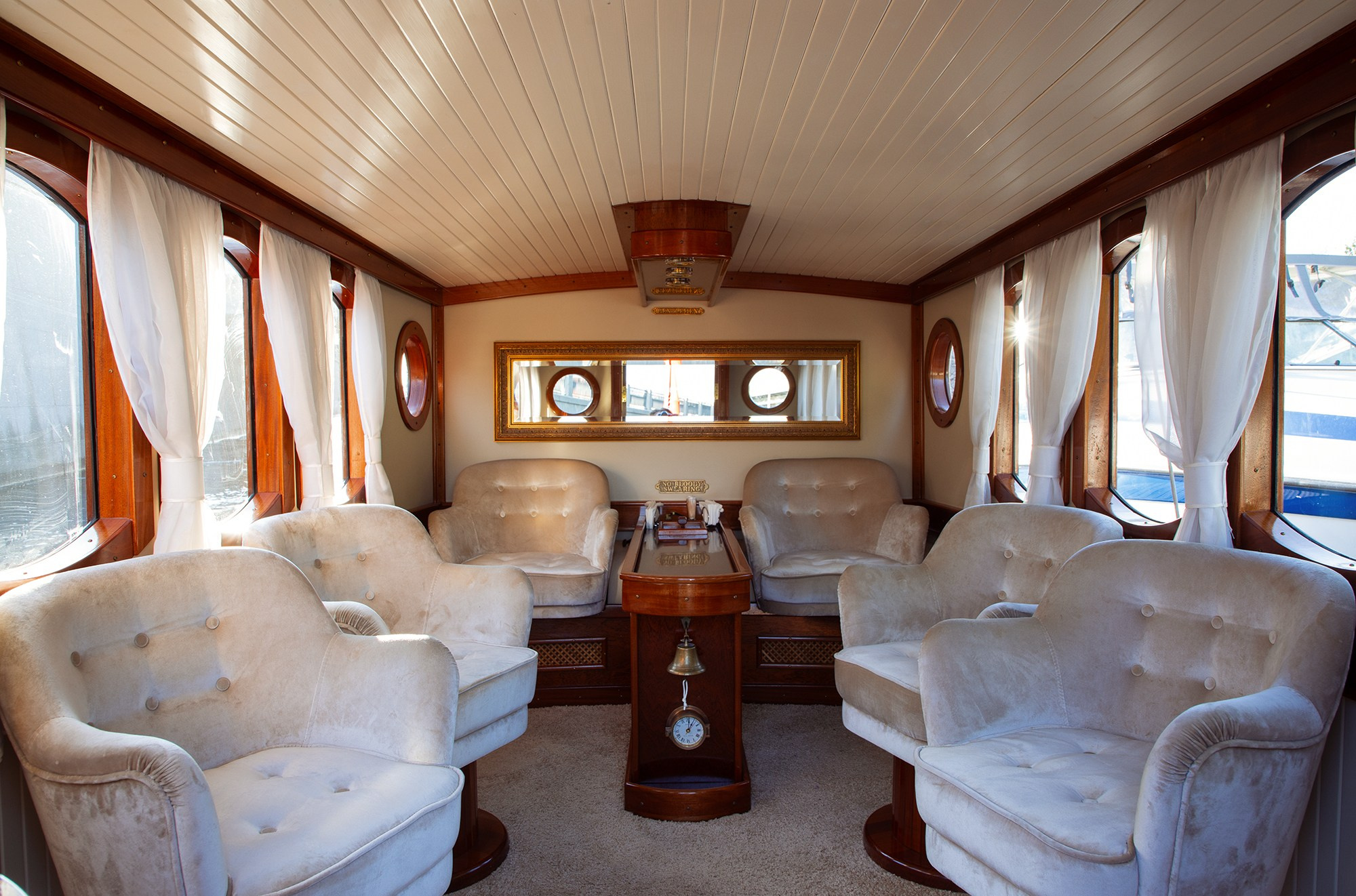 аренда яхты для свадьбы спб, яхта спб, свадьба на яхте, где арендовать яхту спб, свадебная фотосъемка в спб, фотограф на яхту свадьбу, фотосъемка портфолио яхты авто аренда, фотосъемка интерьеров