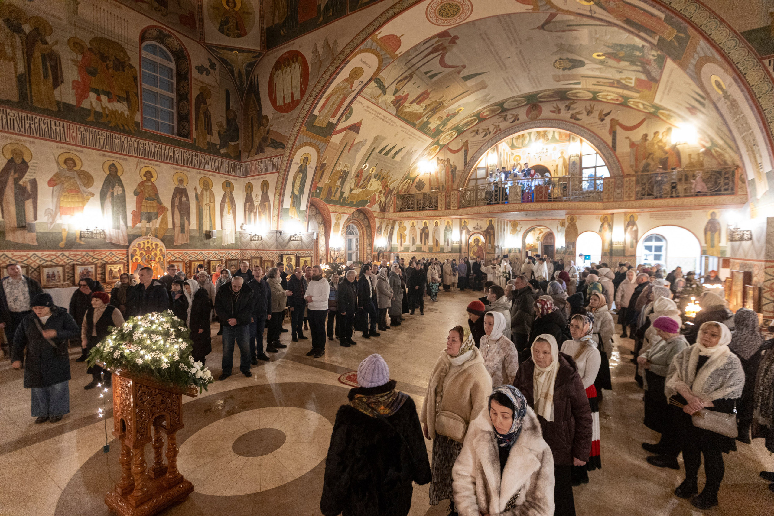 Рождество в храме Св. Вмч. Димитрия Солунского. Интерьерный фотограф в Москве Роман Потапов