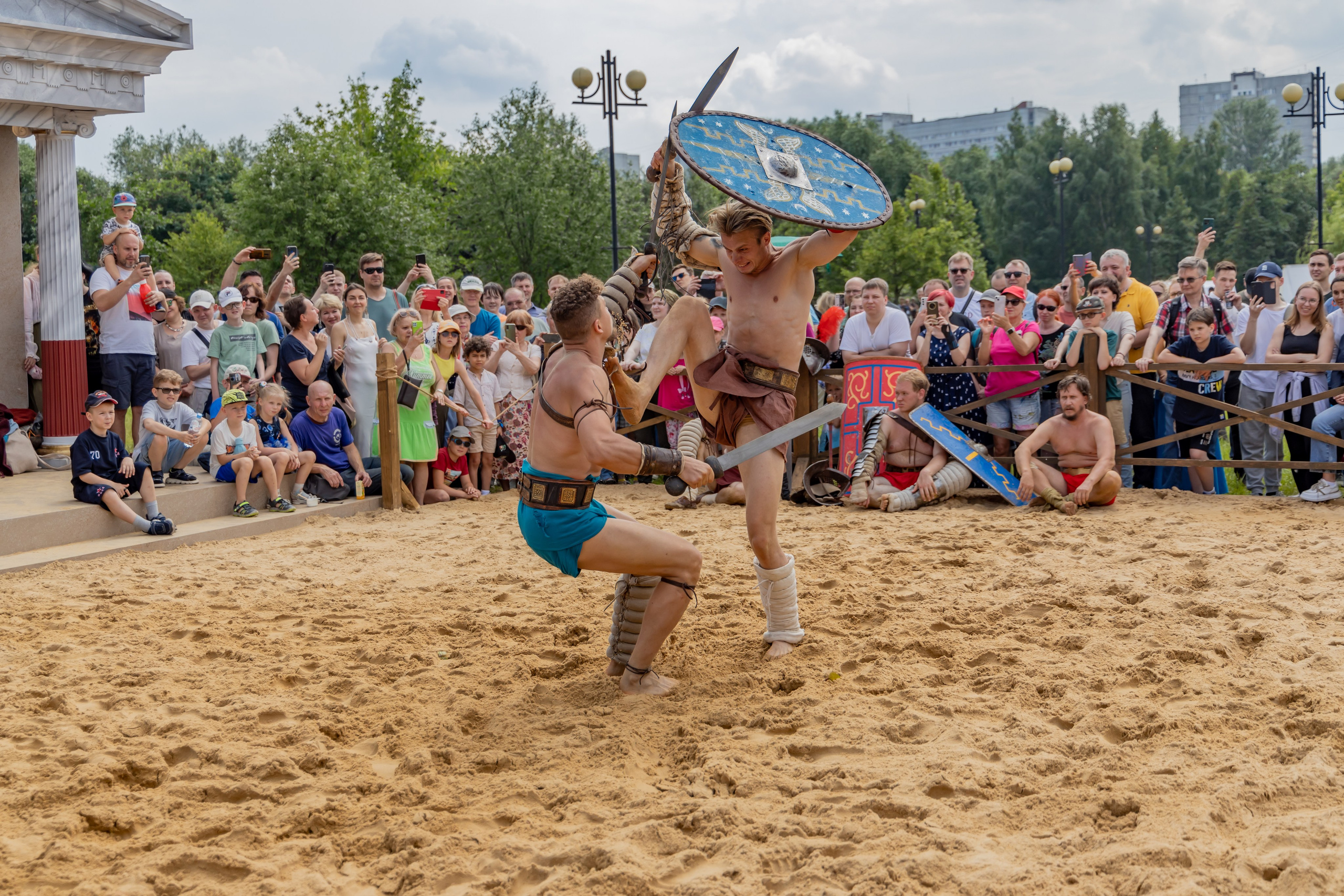 Времена и эпохи 2024. Ростокинский акведук. Площадка Античность. Репортажный, семейный и студийный фотограф в Москве Демин Алексей