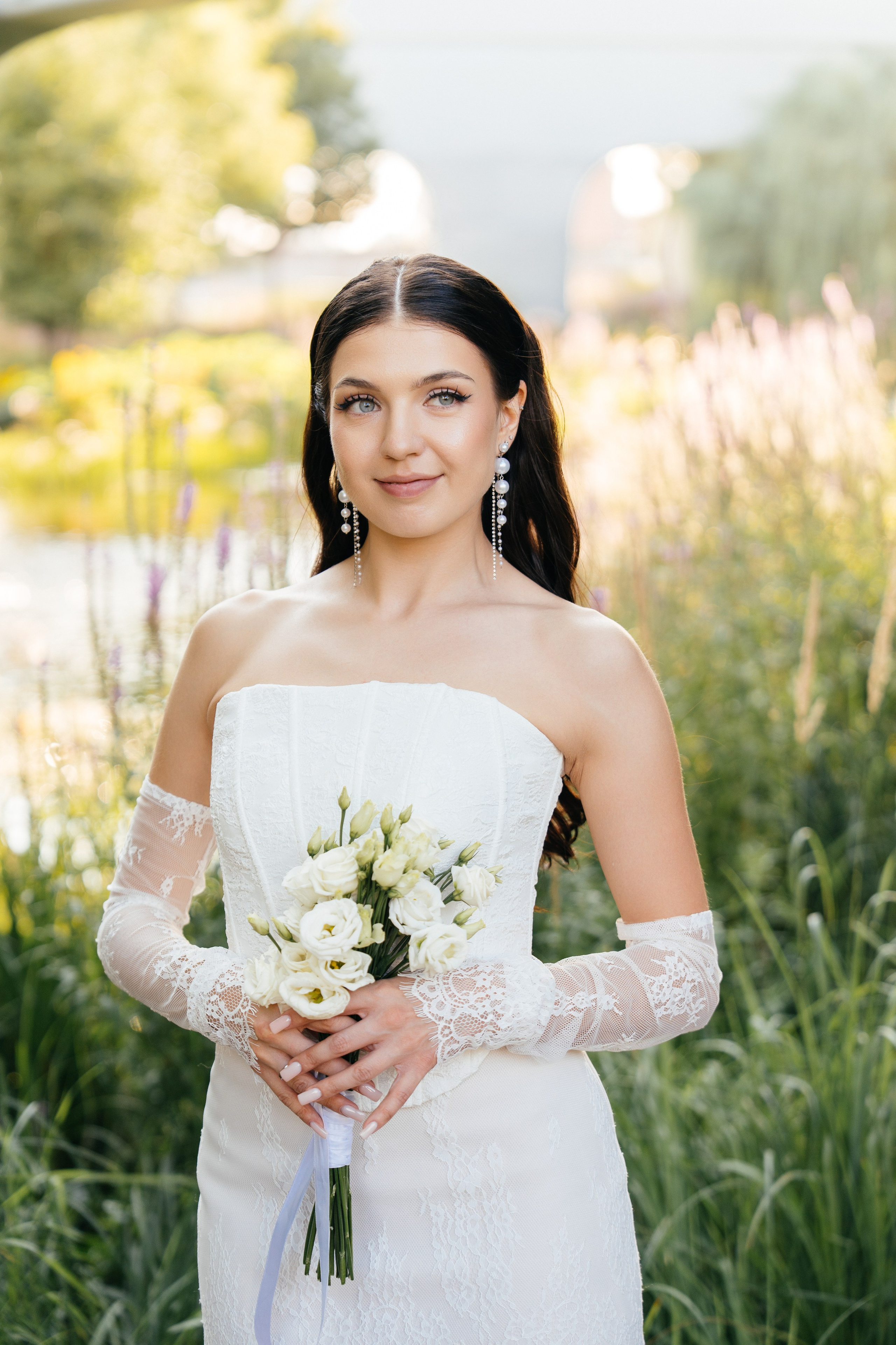 Свадебная фотосессия в Москве у высотки на Котельнической набережной. Свадебный фотограф в Москве Анна Полушина