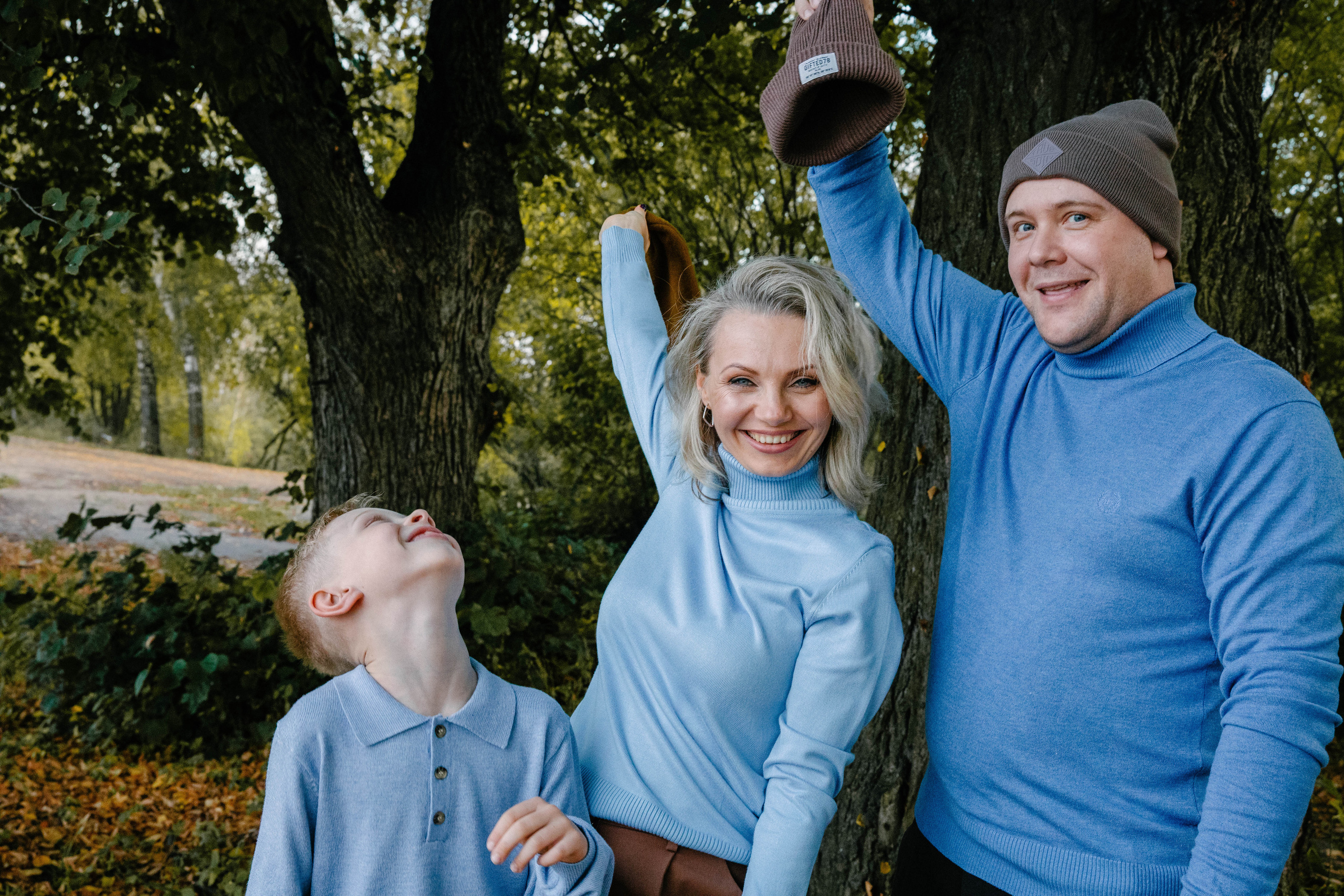 Андрей и родители. Фотограф Петрова Мария
