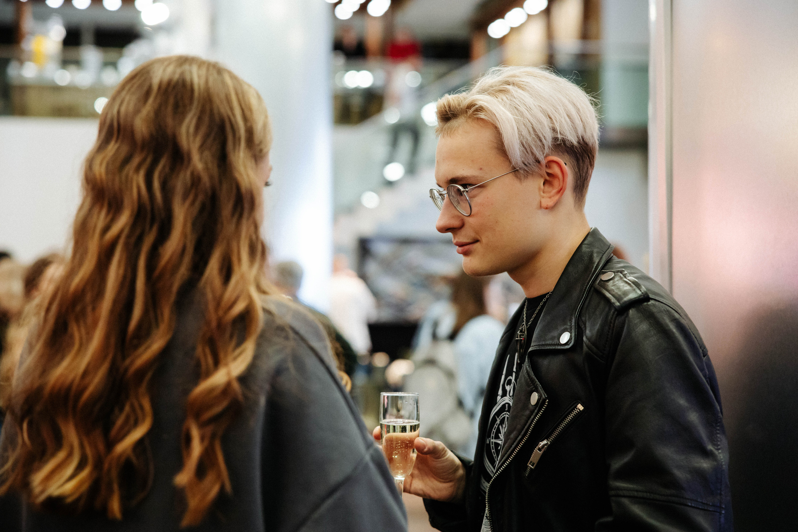 Презентация книги «Четвертое крыло». Фотограф Петрова Мария