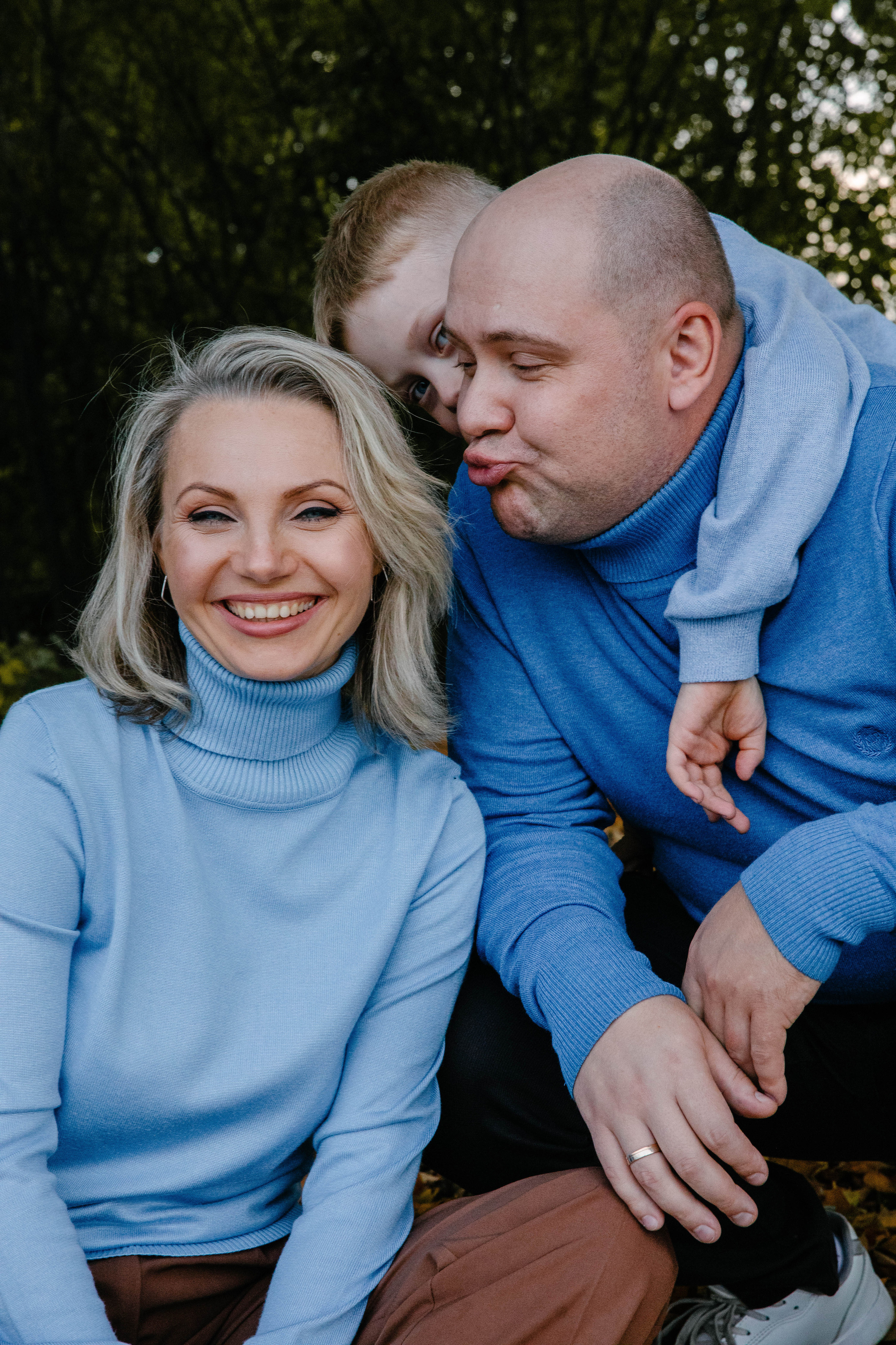 Андрей и родители. Фотограф Петрова Мария