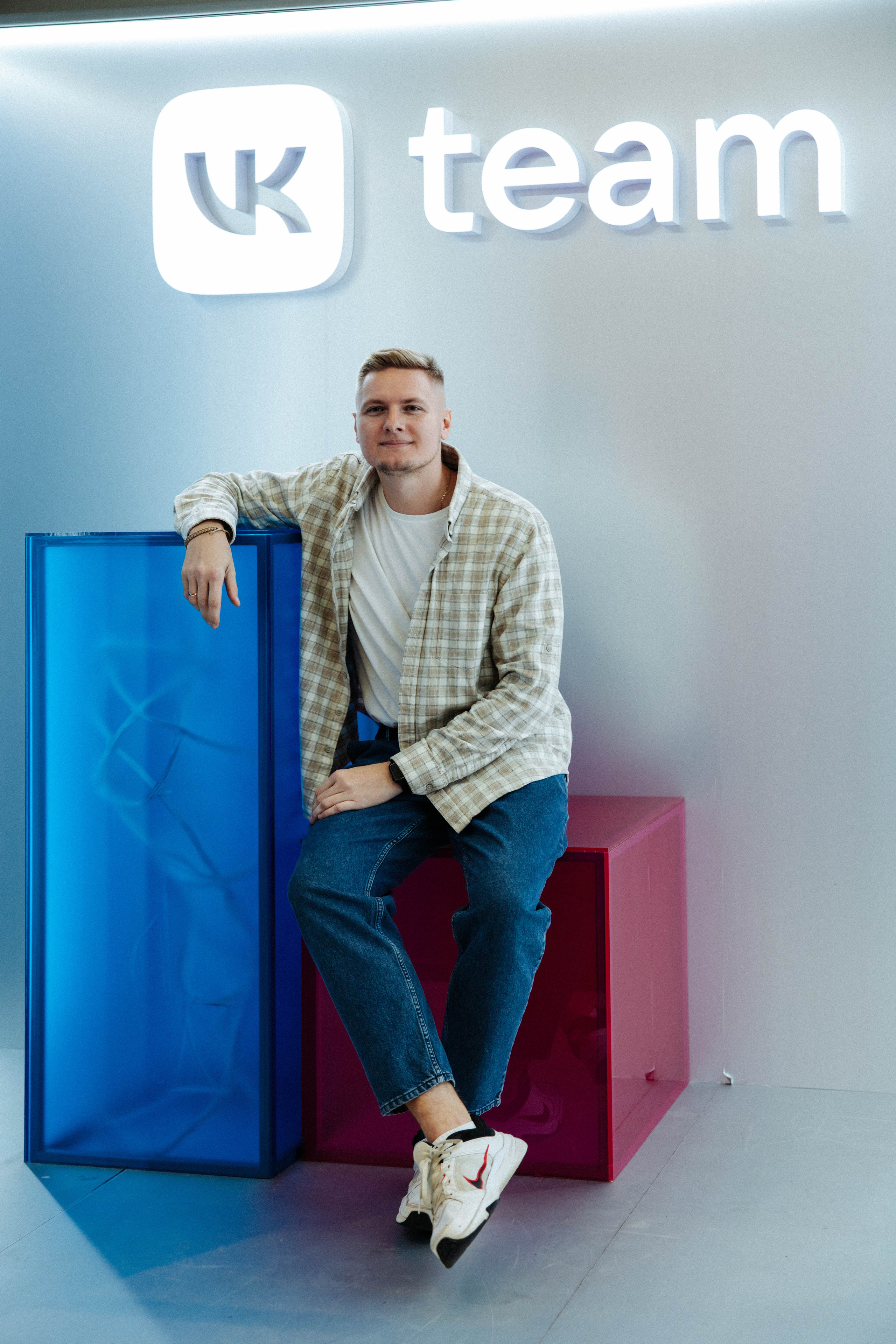 Презентация книги «Четвертое крыло». Фотограф Петрова Мария